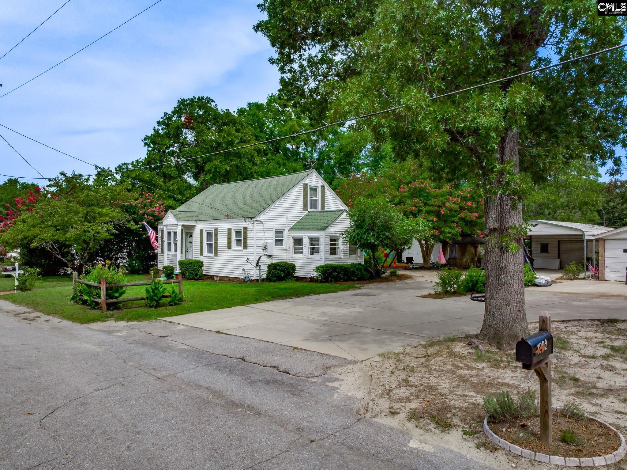 1806 2nd Avenue - Photo 3