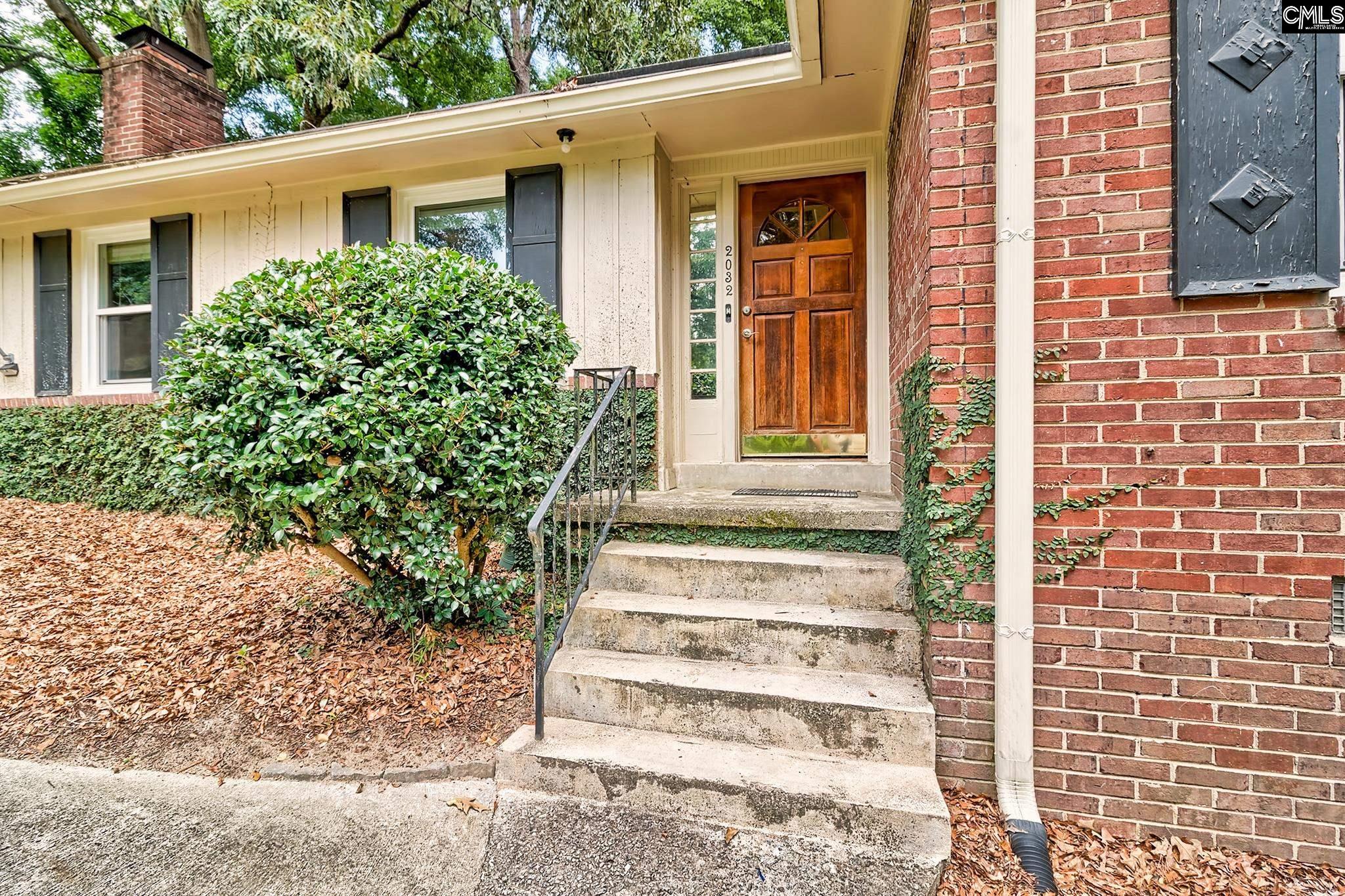 2032 Robin Road