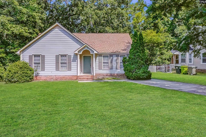 Photo 1 of 17 — 500 Kenton Drive, Irmo, SC 29063