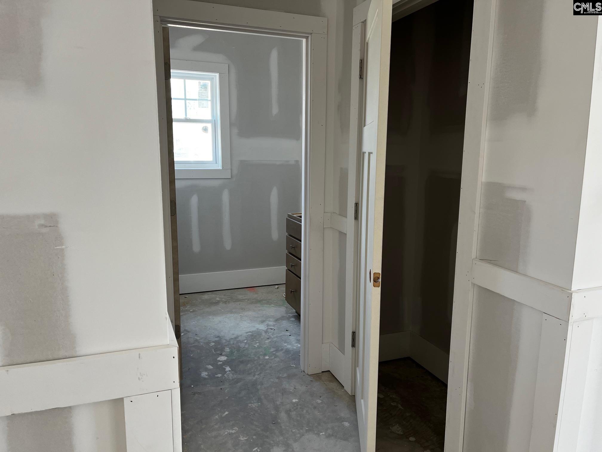 2027 Allan Crest Road