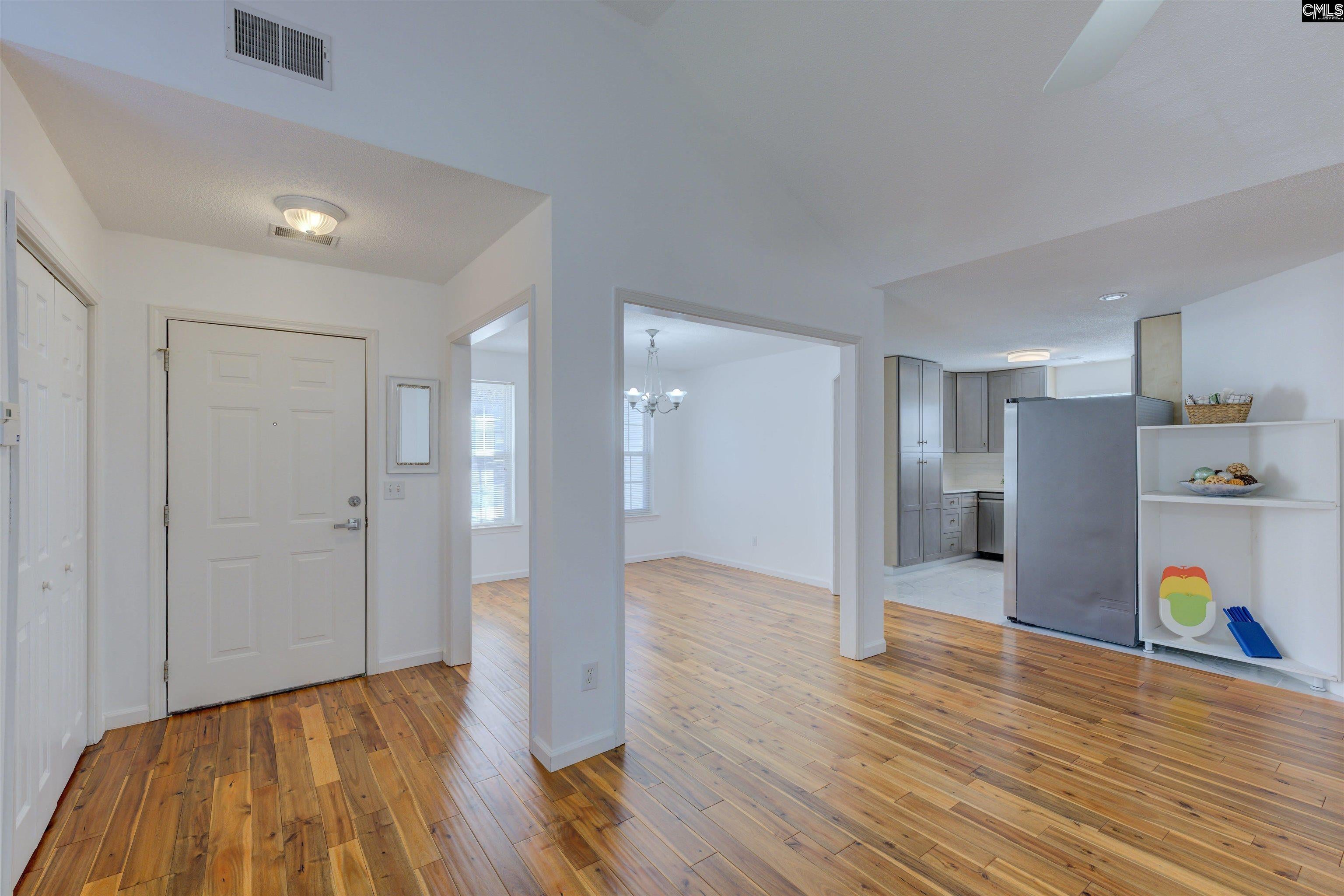 9 Twin Oaks Circle