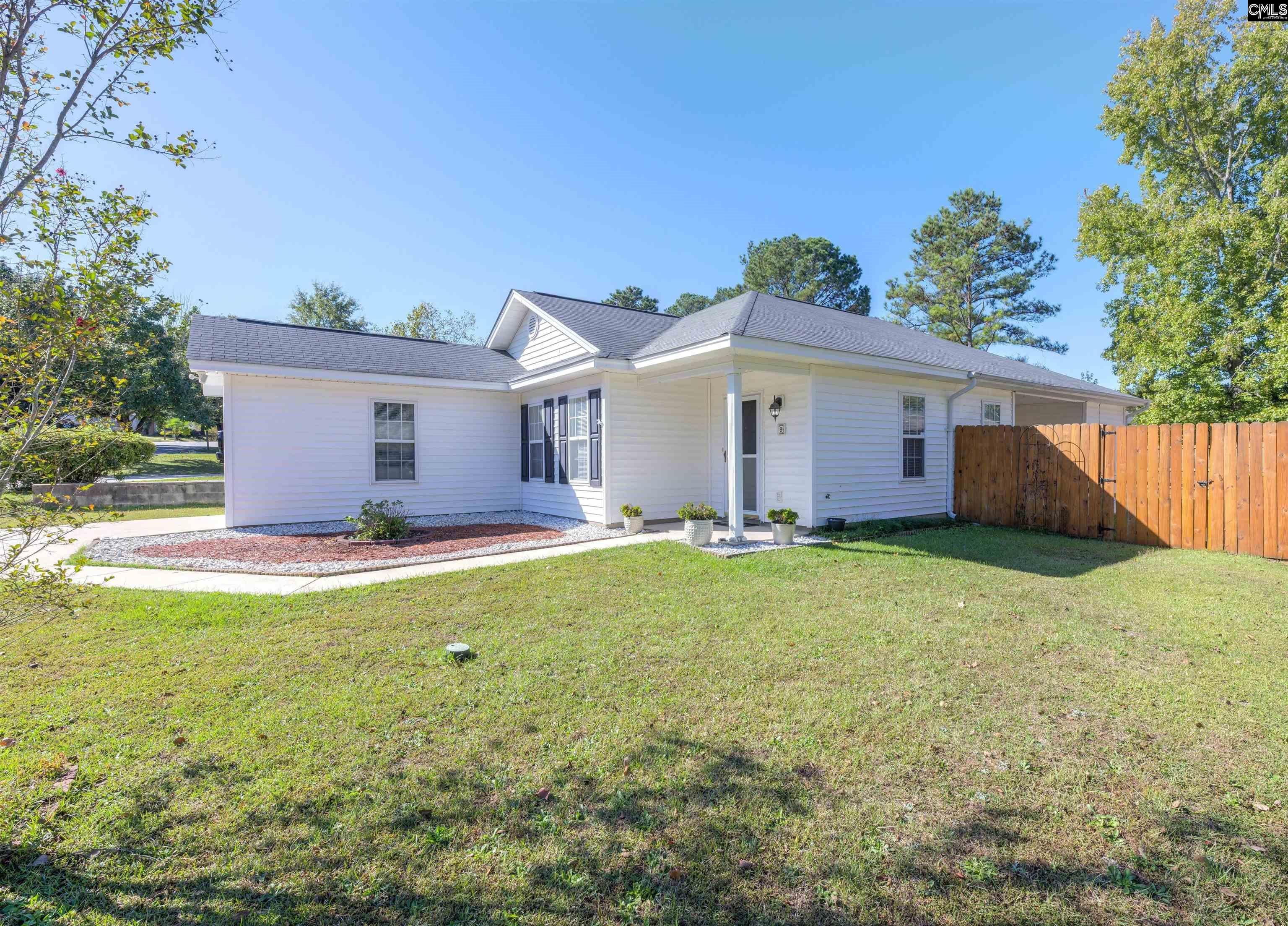 9 Twin Oaks Circle