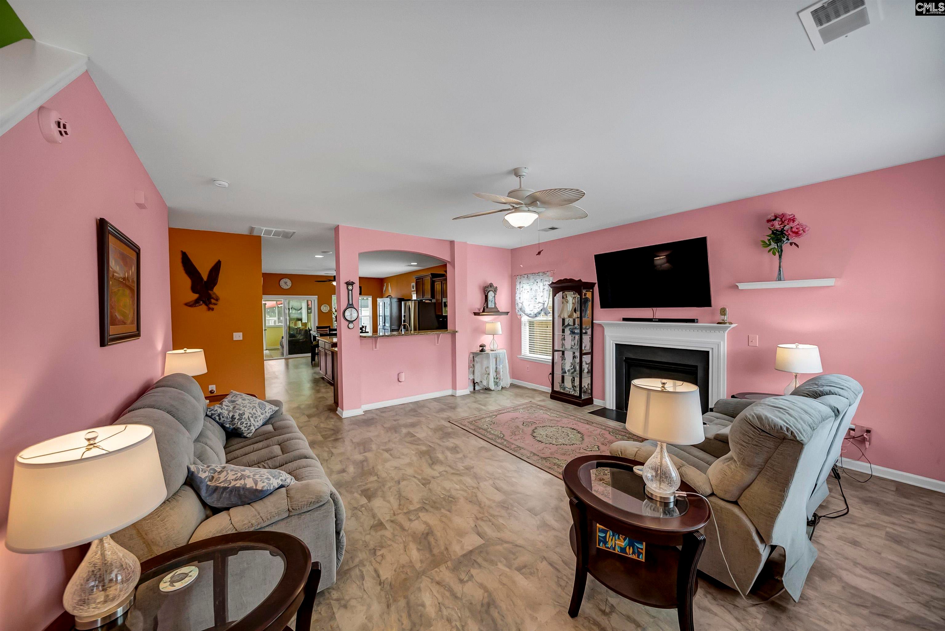 220 Glossy Green Lane