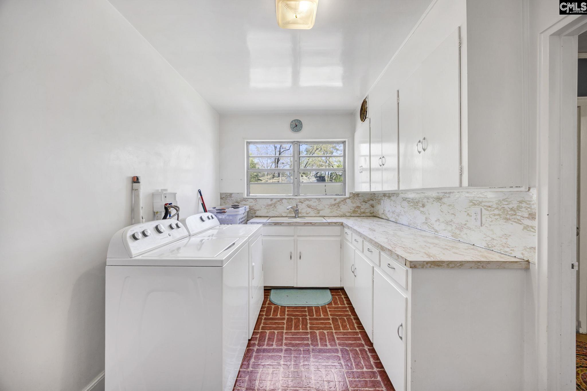 Columbia, South Carolina 29205, United States, 3 Bedrooms Bedrooms, ,2 BathroomsBathrooms,Residential,Pending,96928