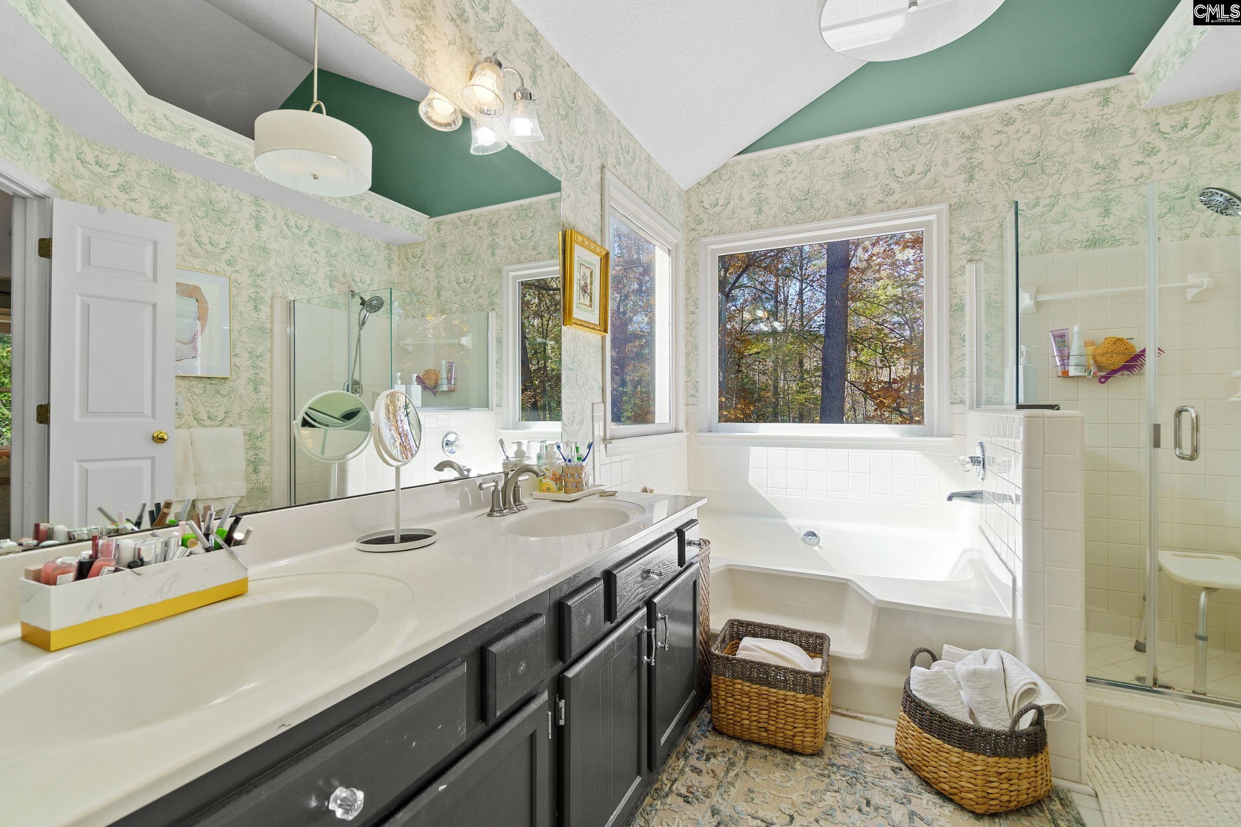 Columbia, South Carolina 29209, United States, 5 Bedrooms Bedrooms, ,4 BathroomsBathrooms,Residential,Active,244182