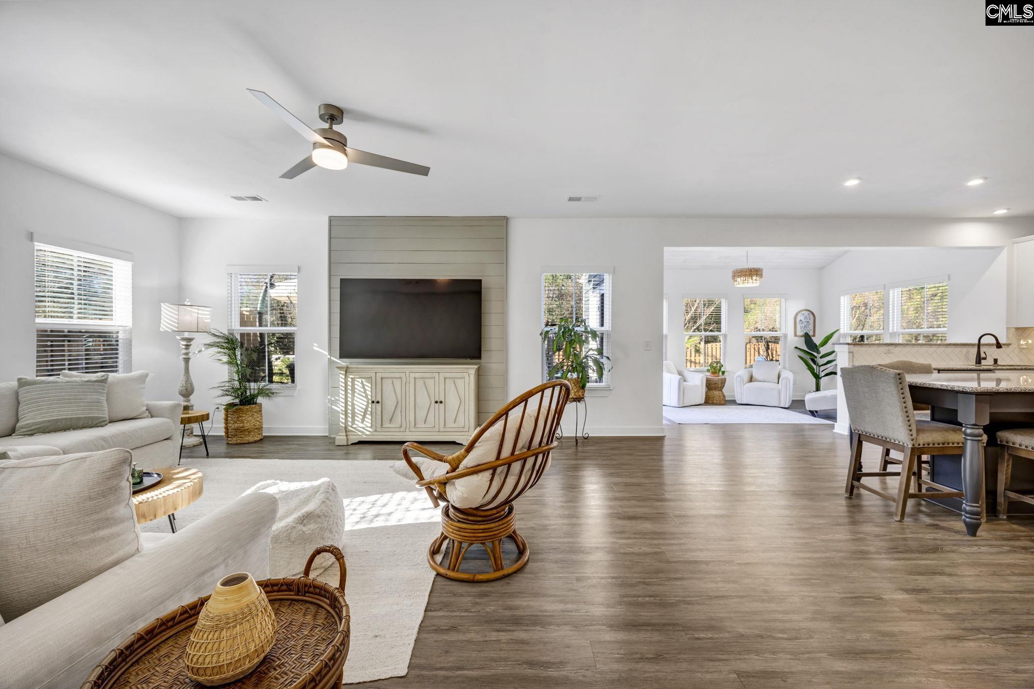 Lexington, South Carolina 29072, United States, 3 Bedrooms Bedrooms, ,3 BathroomsBathrooms,Residential,Pending,928