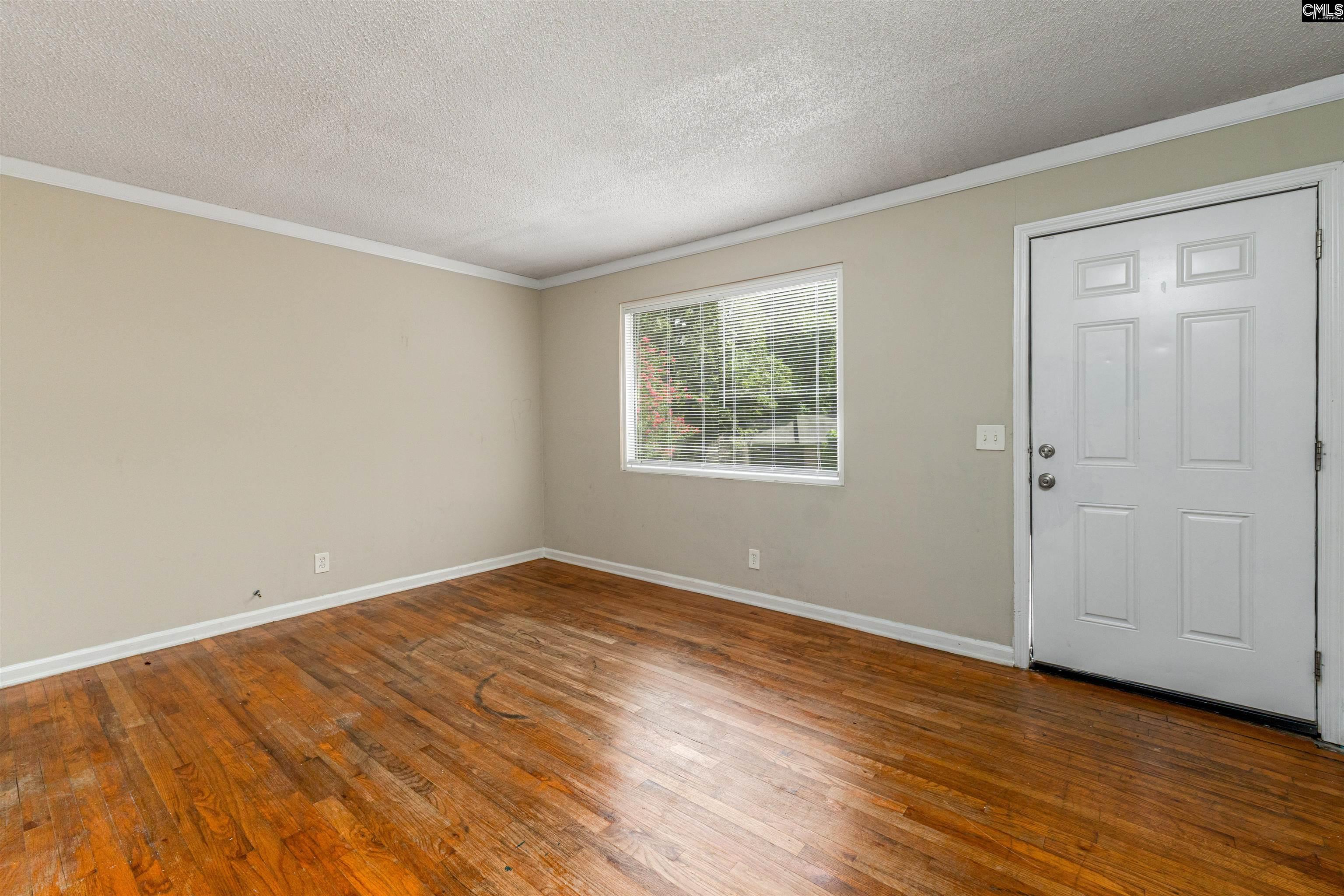 1001 Swan Lane