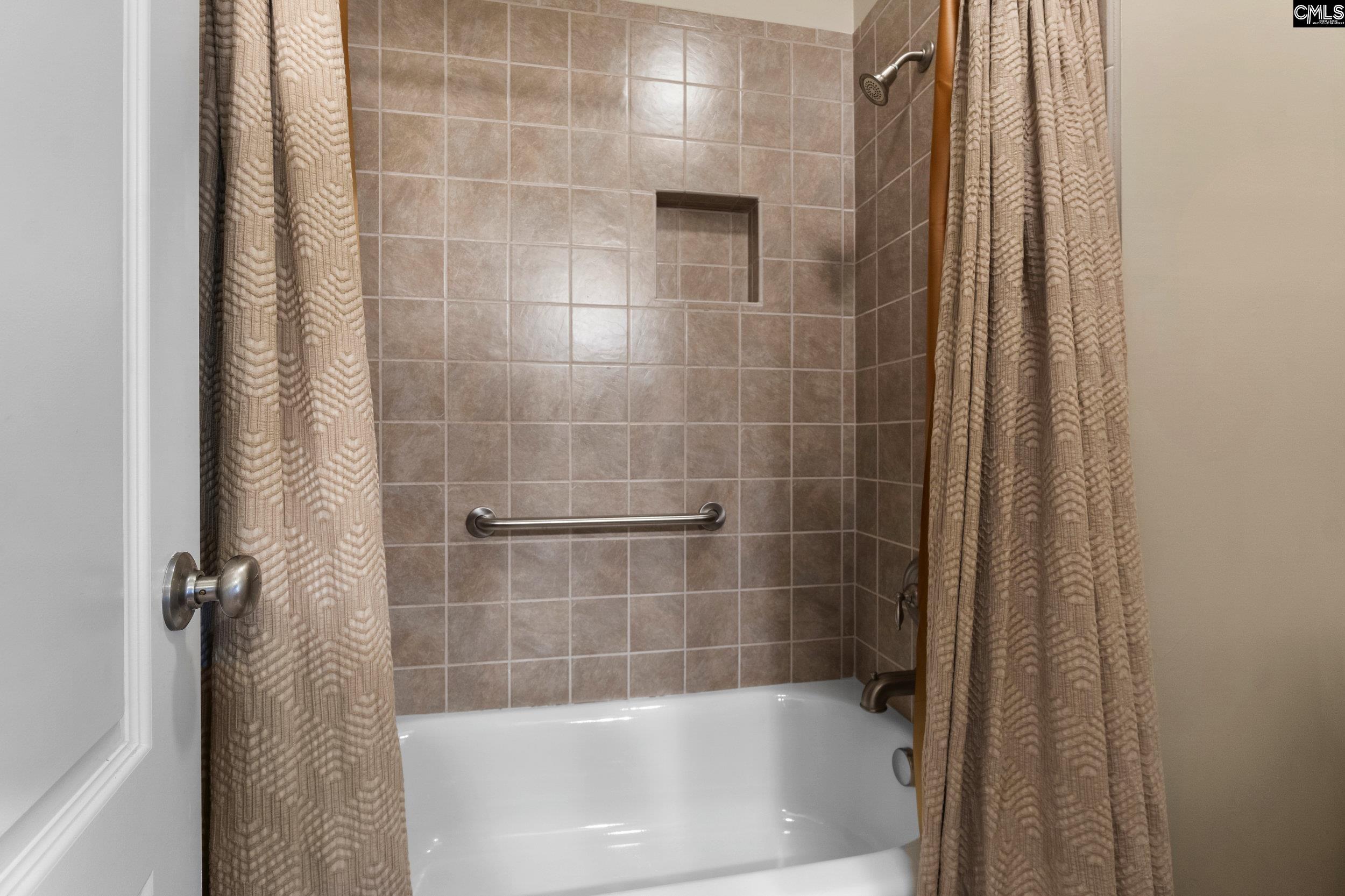 Irmo, South Carolina 29063, United States, 6 Bedrooms Bedrooms, ,5 BathroomsBathrooms,Residential,Active,135979