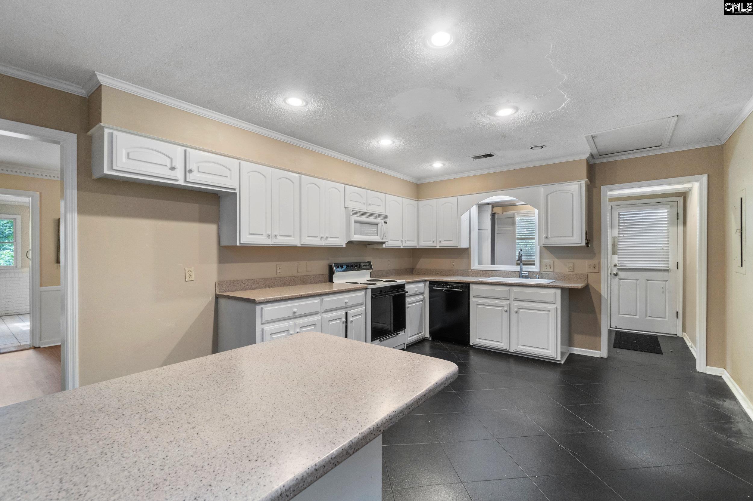 Forest Acres, South Carolina 29206, United States, 3 Bedrooms Bedrooms, ,2 BathroomsBathrooms,Residential,Pending,53998