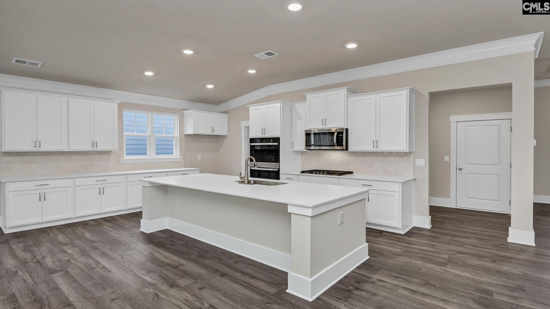 521 Tall Grass Trail