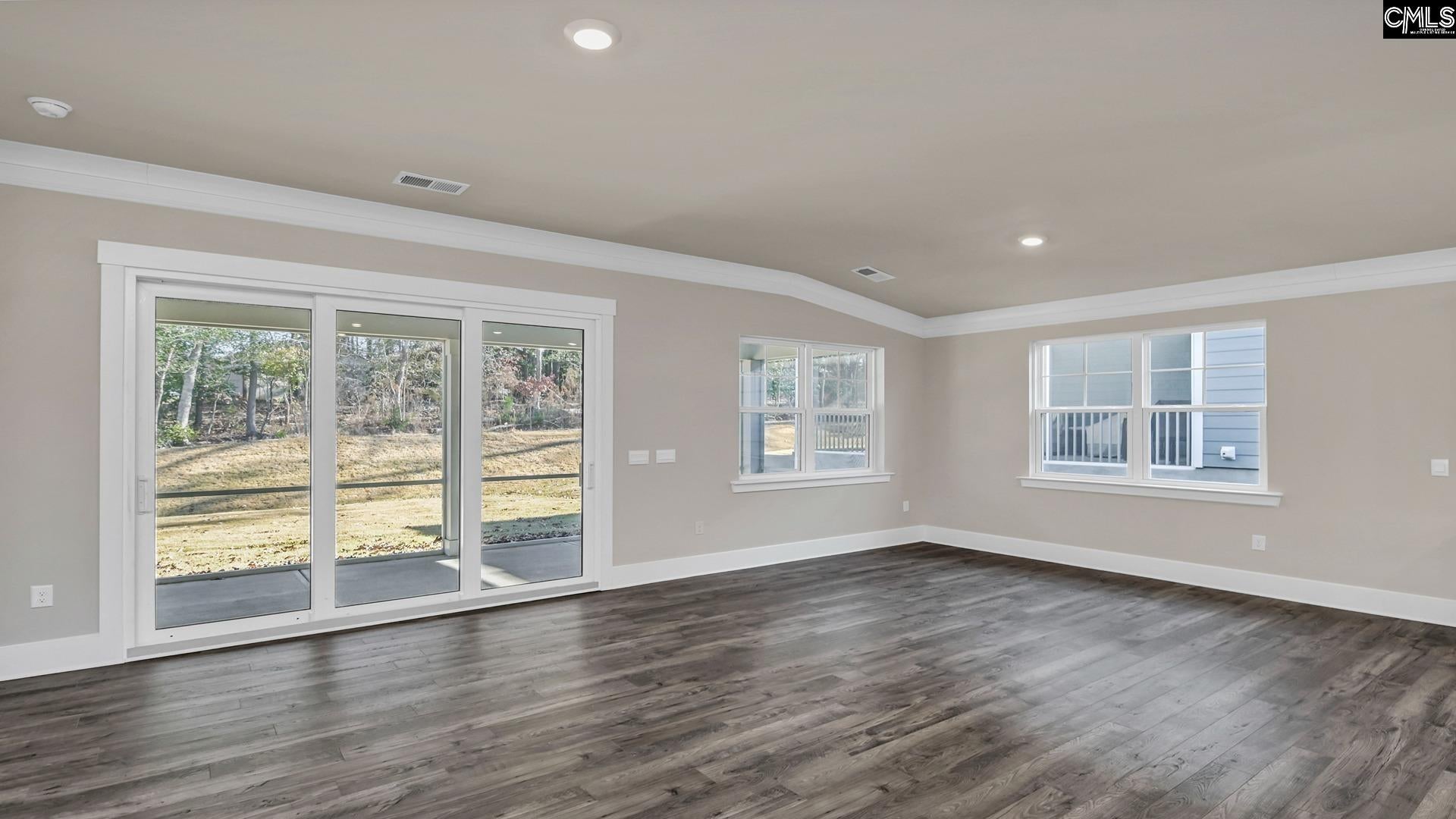 521 Tall Grass Trail
