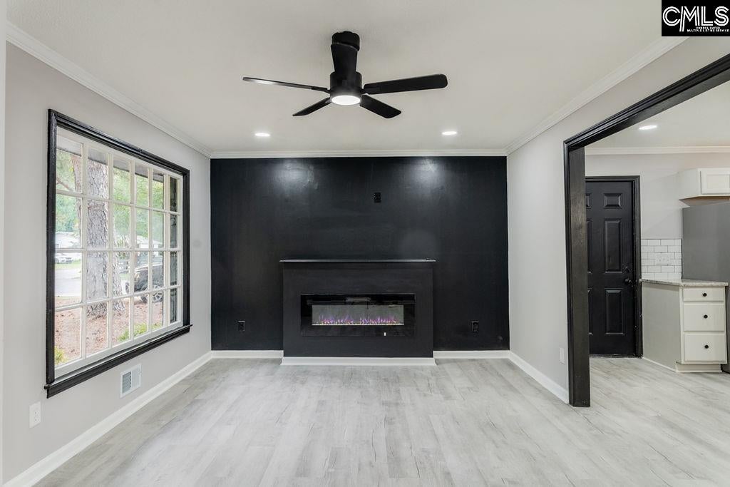 2037 Windsor Drive - Photo 4