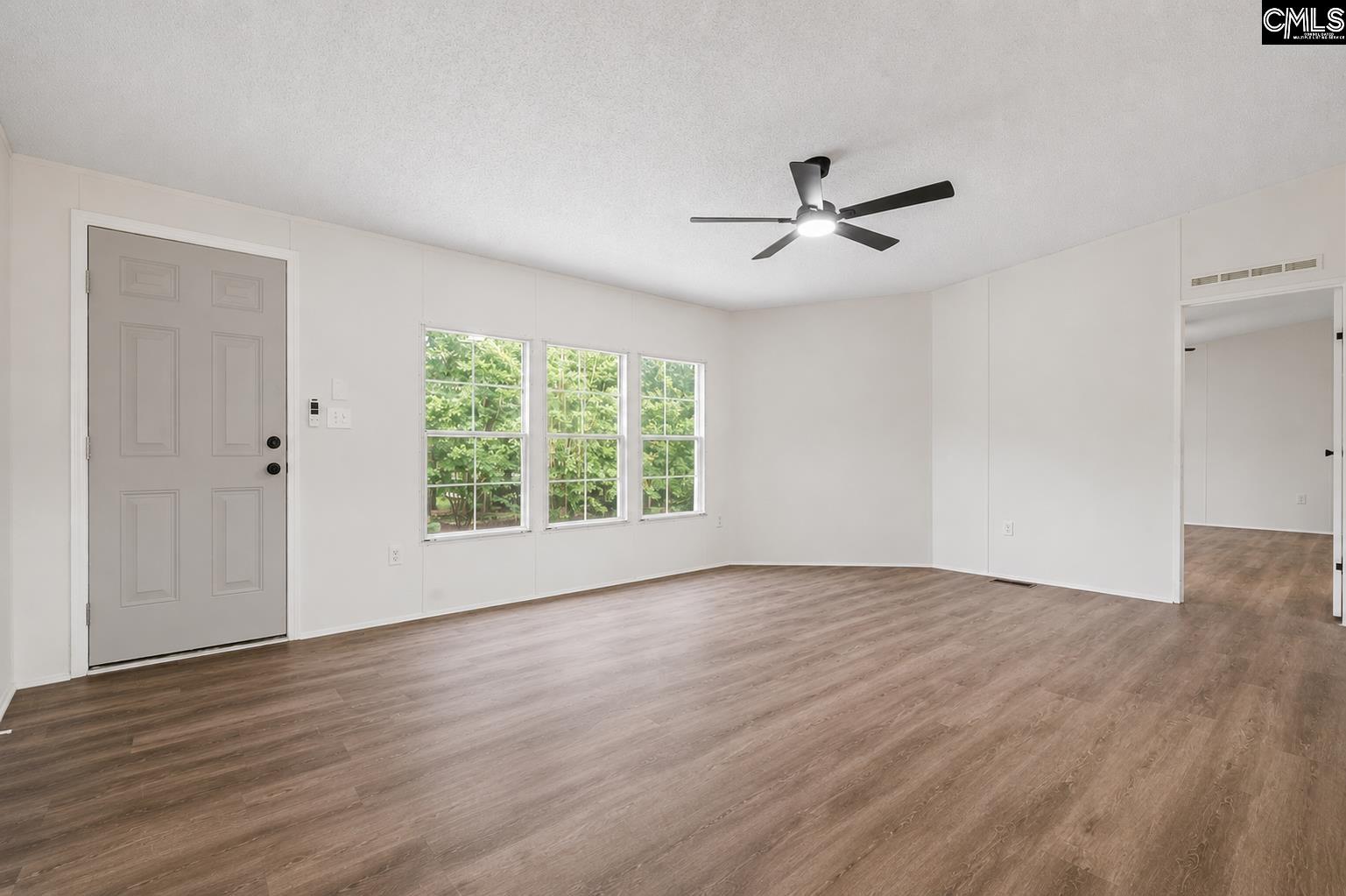 697 Ellene Street - Photo 2