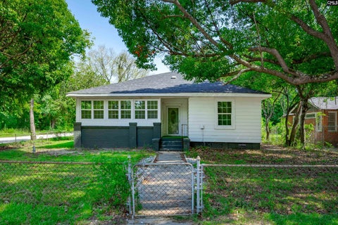 Photo of 822 Chesnut Street, Camden, SC 29020 (MLS # 638060)