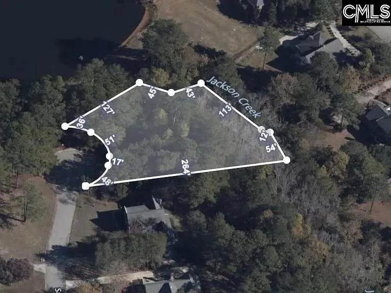 16 Sand Spur Road