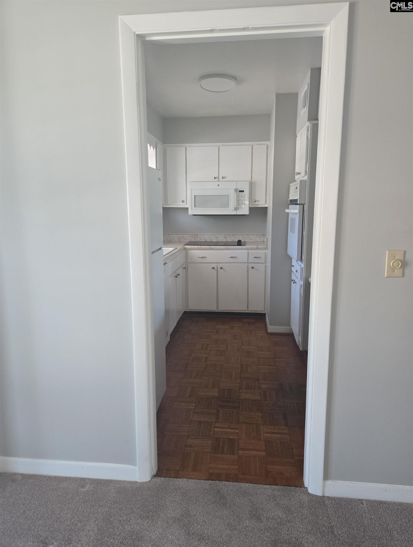 3600 Chateau Drive C-204