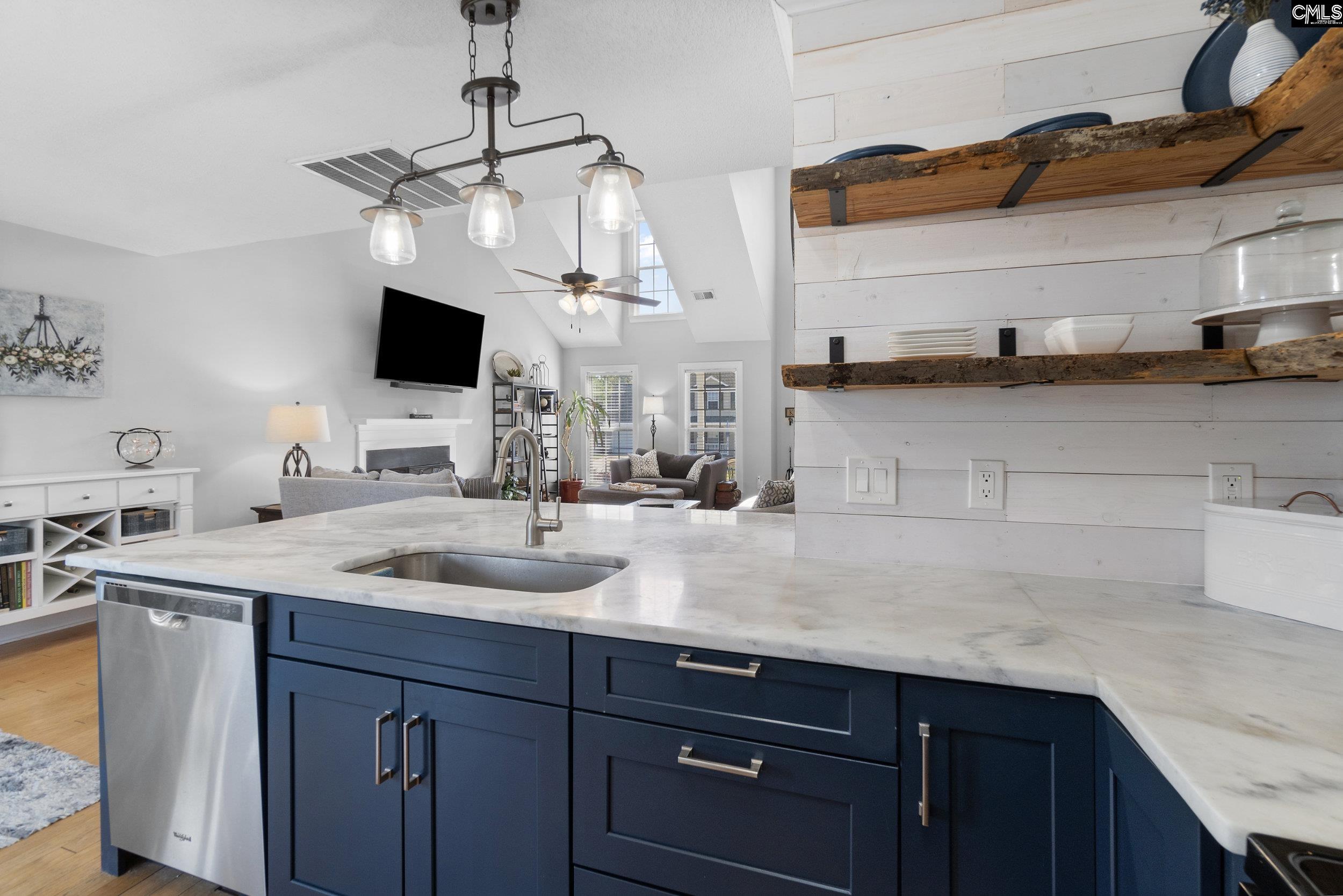 West Columbia, South Carolina 29170, United States, 4 Bedrooms Bedrooms, ,3 BathroomsBathrooms,Residential,Pending,111429