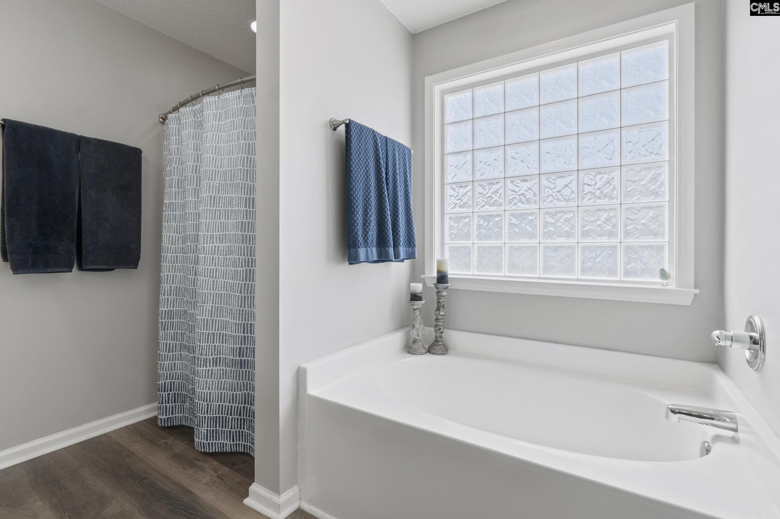 West Columbia, South Carolina 29170, United States, 4 Bedrooms Bedrooms, ,3 BathroomsBathrooms,Residential,Pending,111429