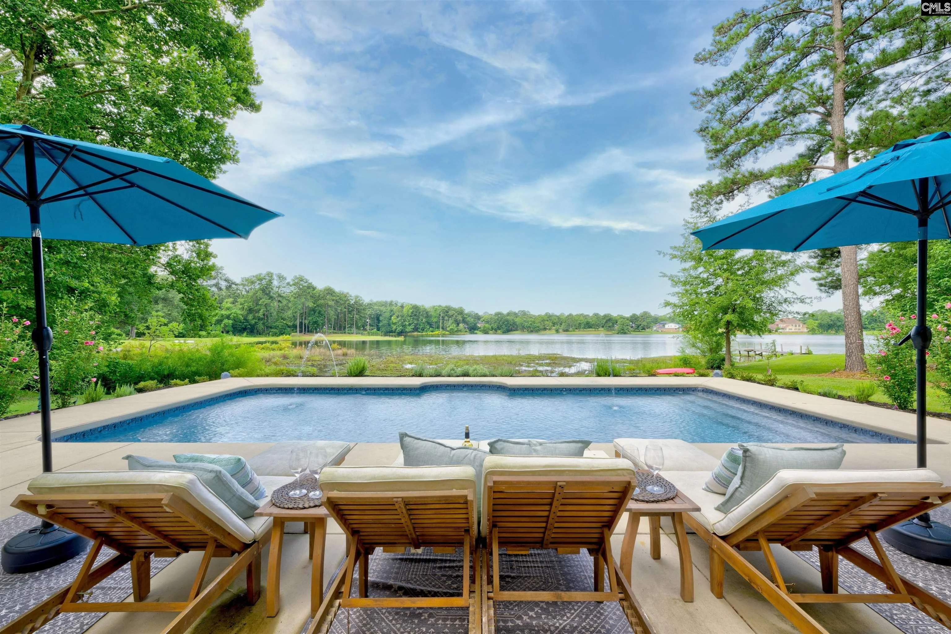 305 Northlake Road