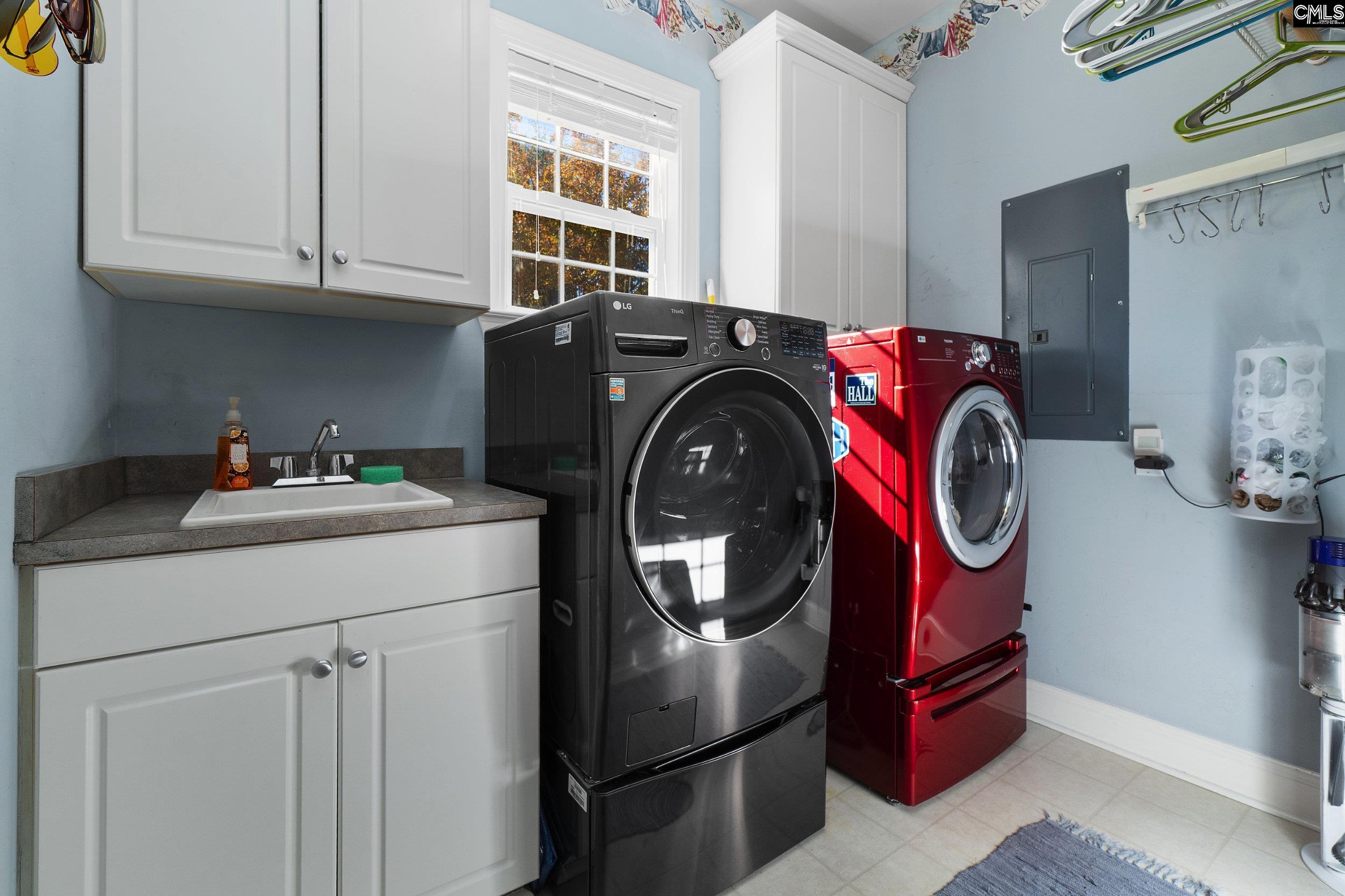 Columbia, South Carolina 29209, United States, 5 Bedrooms Bedrooms, ,4 BathroomsBathrooms,Residential,Active,239354