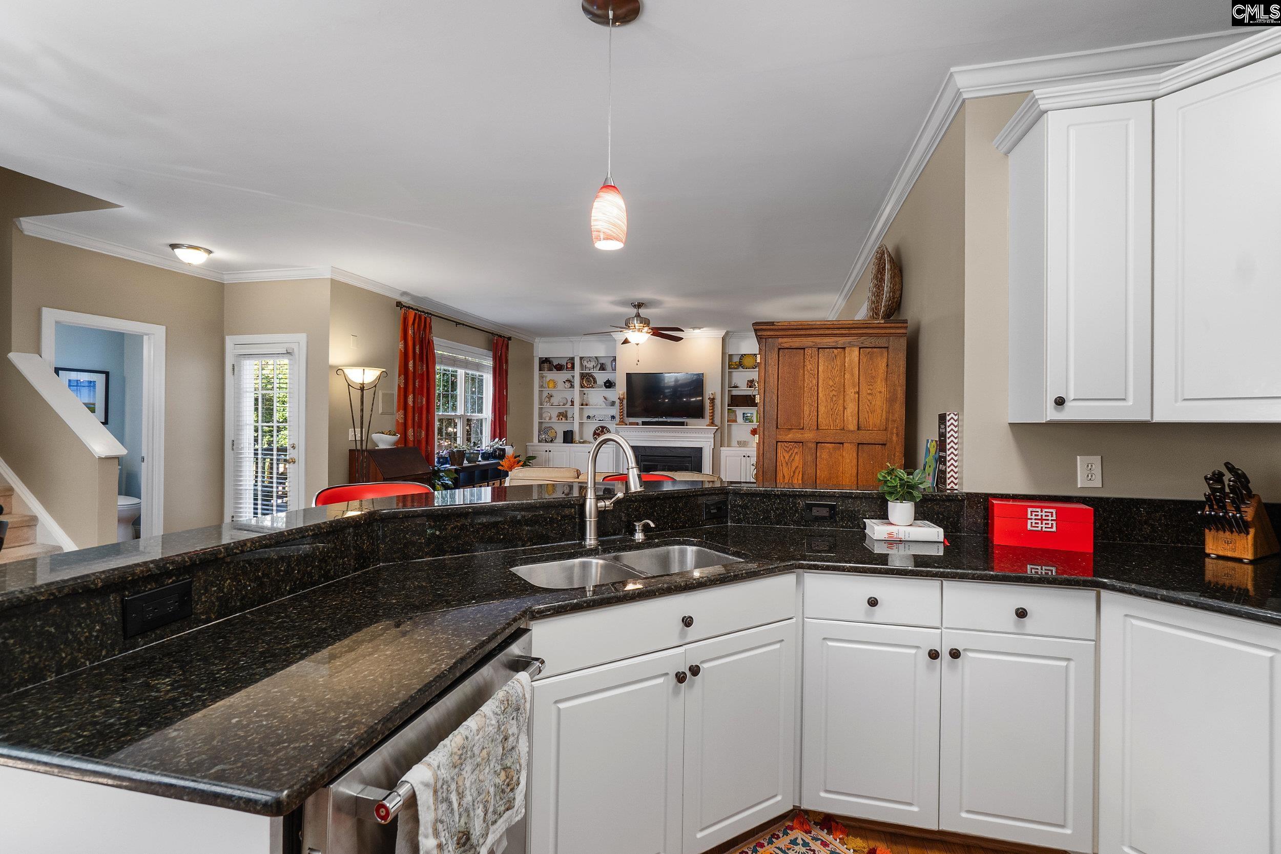 Columbia, South Carolina 29209, United States, 5 Bedrooms Bedrooms, ,4 BathroomsBathrooms,Residential,Active,239354