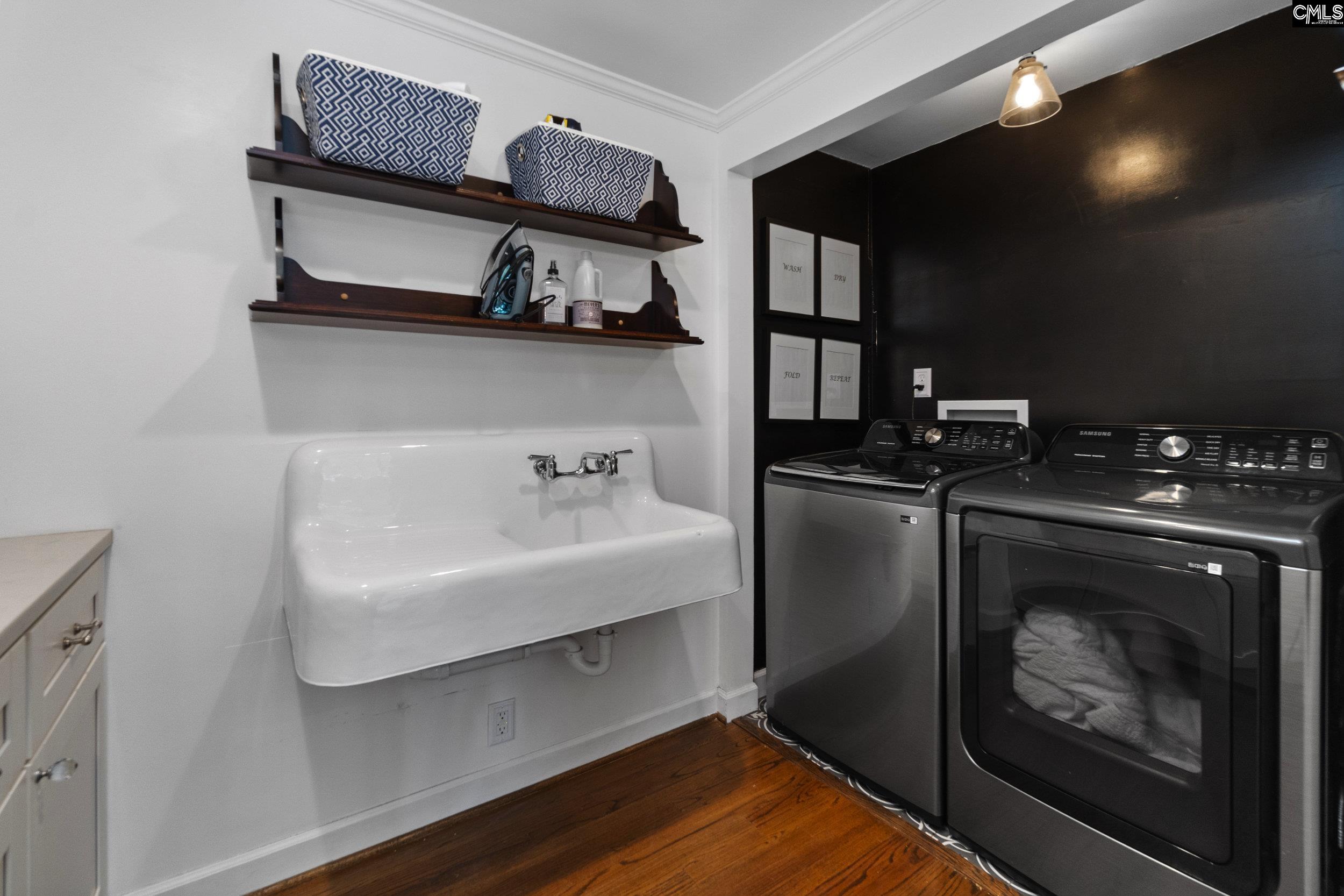 Columbia, South Carolina 29201, United States, 3 Bedrooms Bedrooms, ,4 BathroomsBathrooms,Residential,Pending,42909