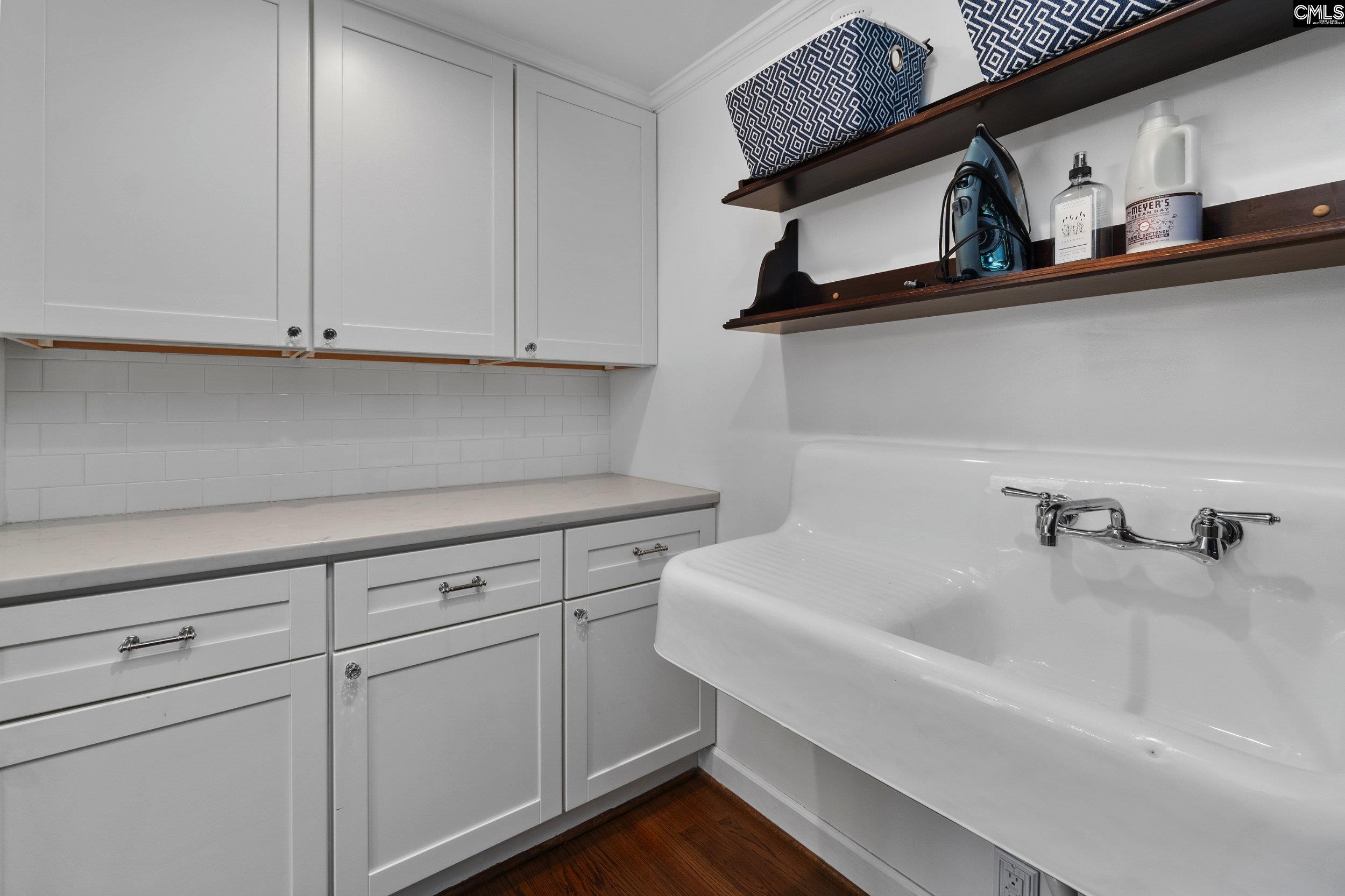 Columbia, South Carolina 29201, United States, 3 Bedrooms Bedrooms, ,4 BathroomsBathrooms,Residential,Pending,42909