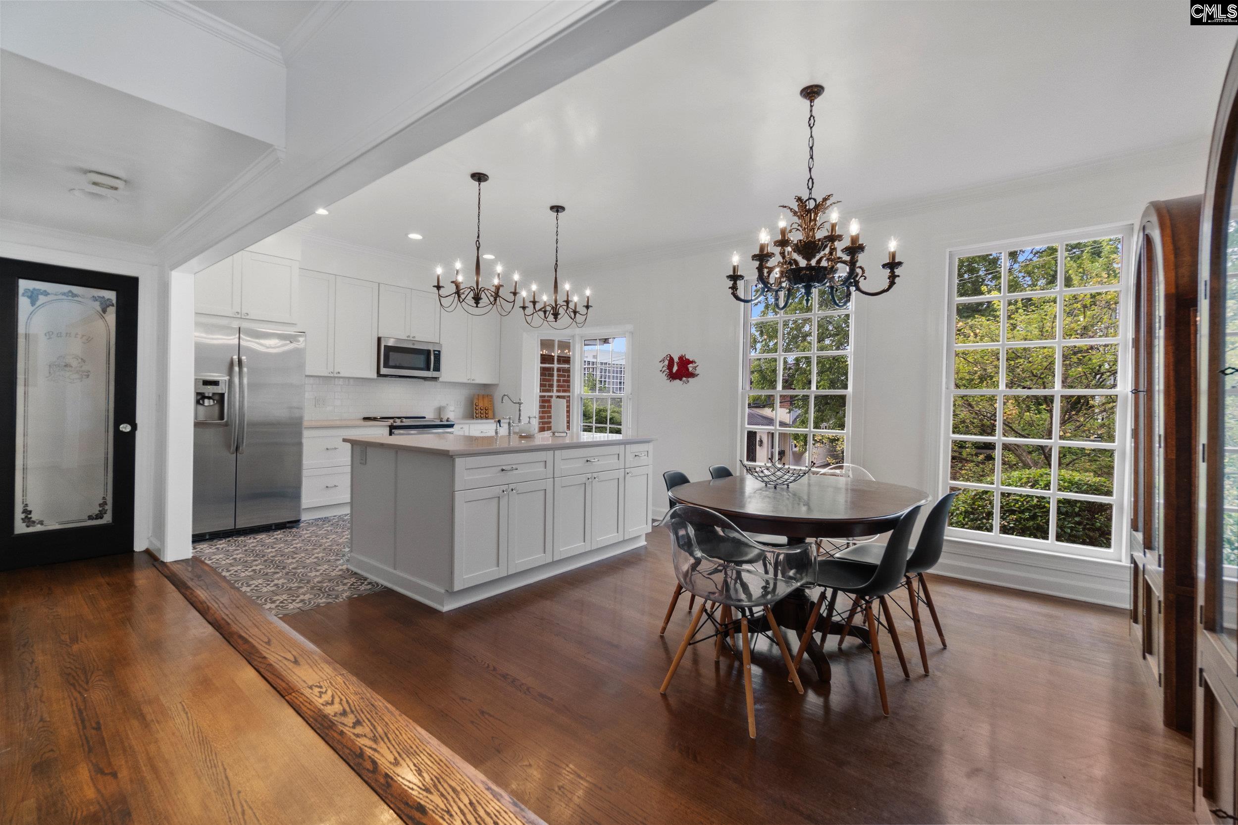 Columbia, South Carolina 29201, United States, 3 Bedrooms Bedrooms, ,4 BathroomsBathrooms,Residential,Pending,42909