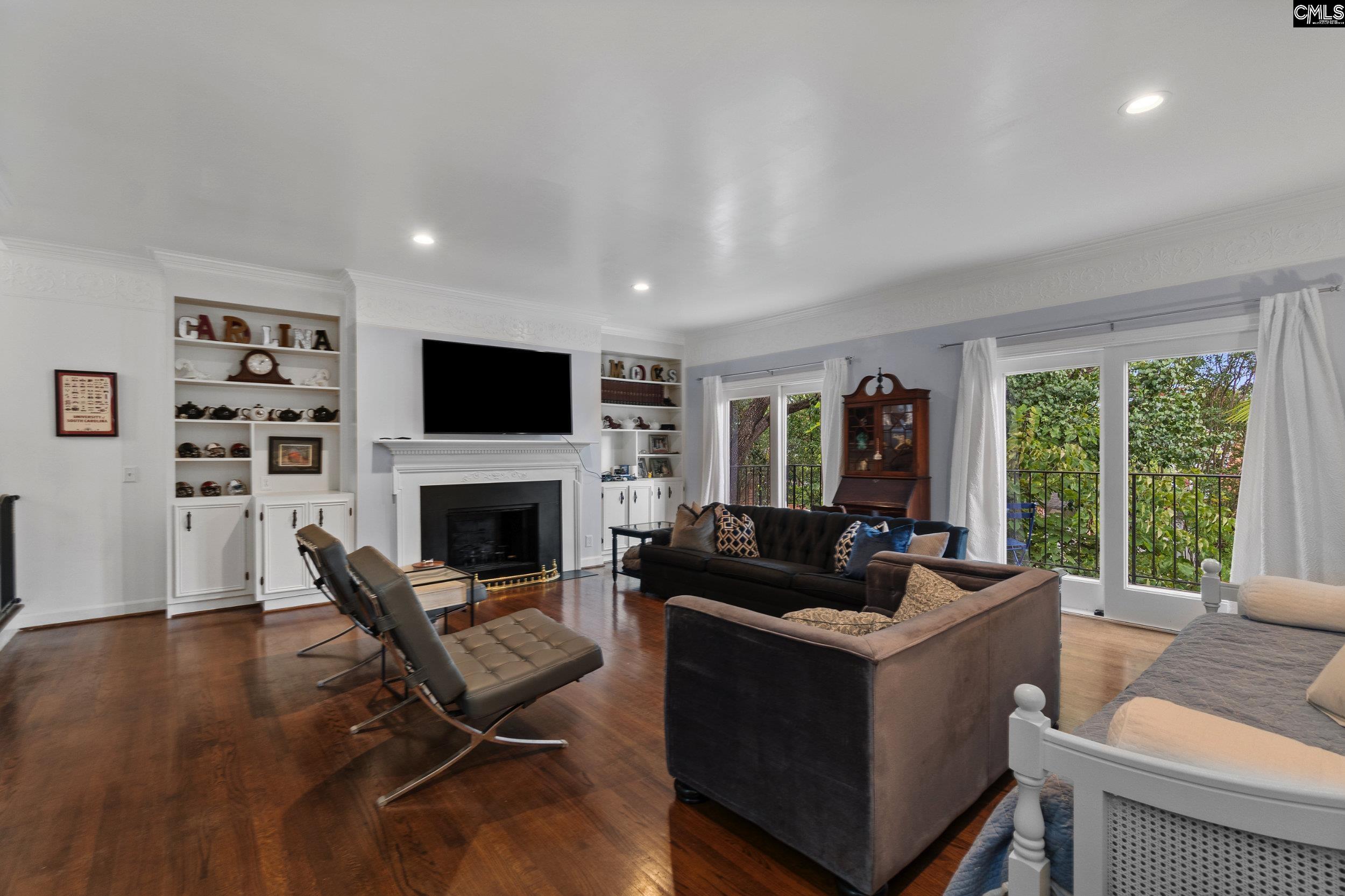 Columbia, South Carolina 29201, United States, 3 Bedrooms Bedrooms, ,4 BathroomsBathrooms,Residential,Pending,42909