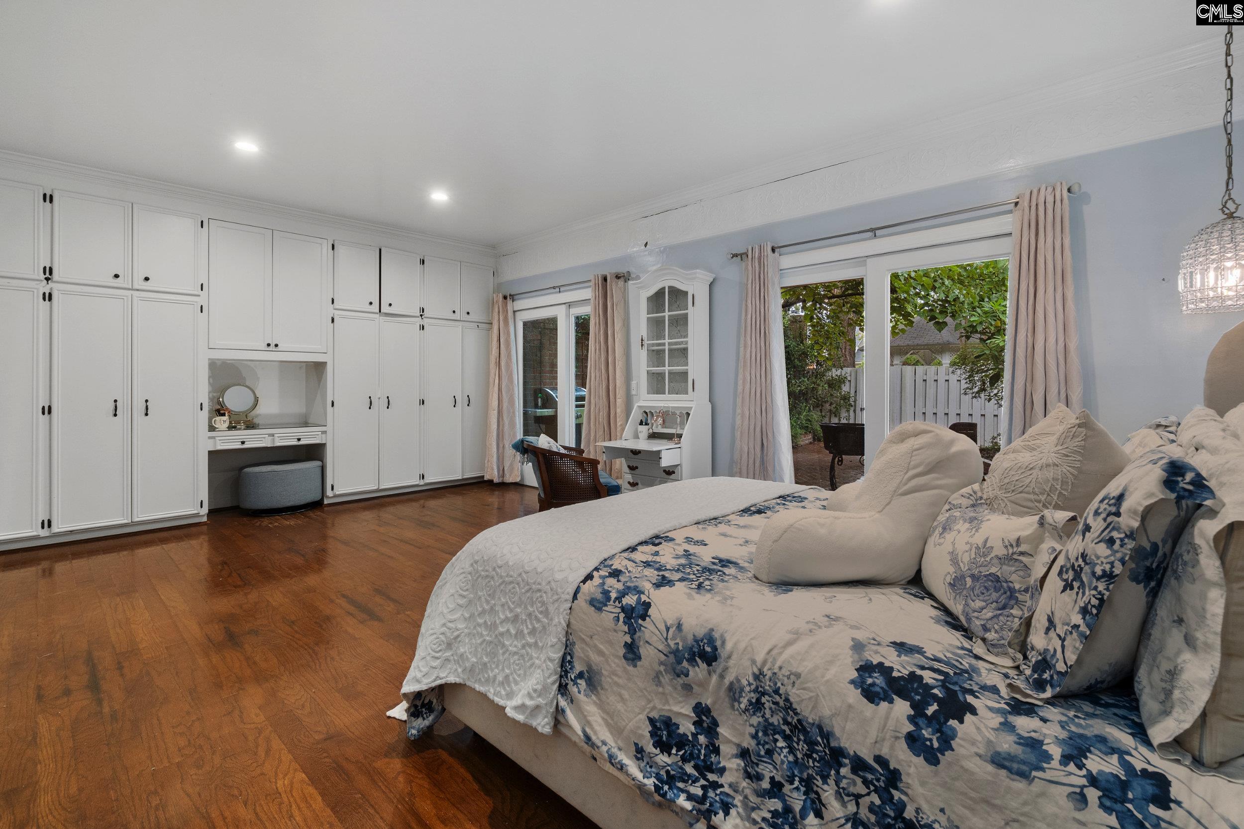 Columbia, South Carolina 29201, United States, 3 Bedrooms Bedrooms, ,4 BathroomsBathrooms,Residential,Pending,42909