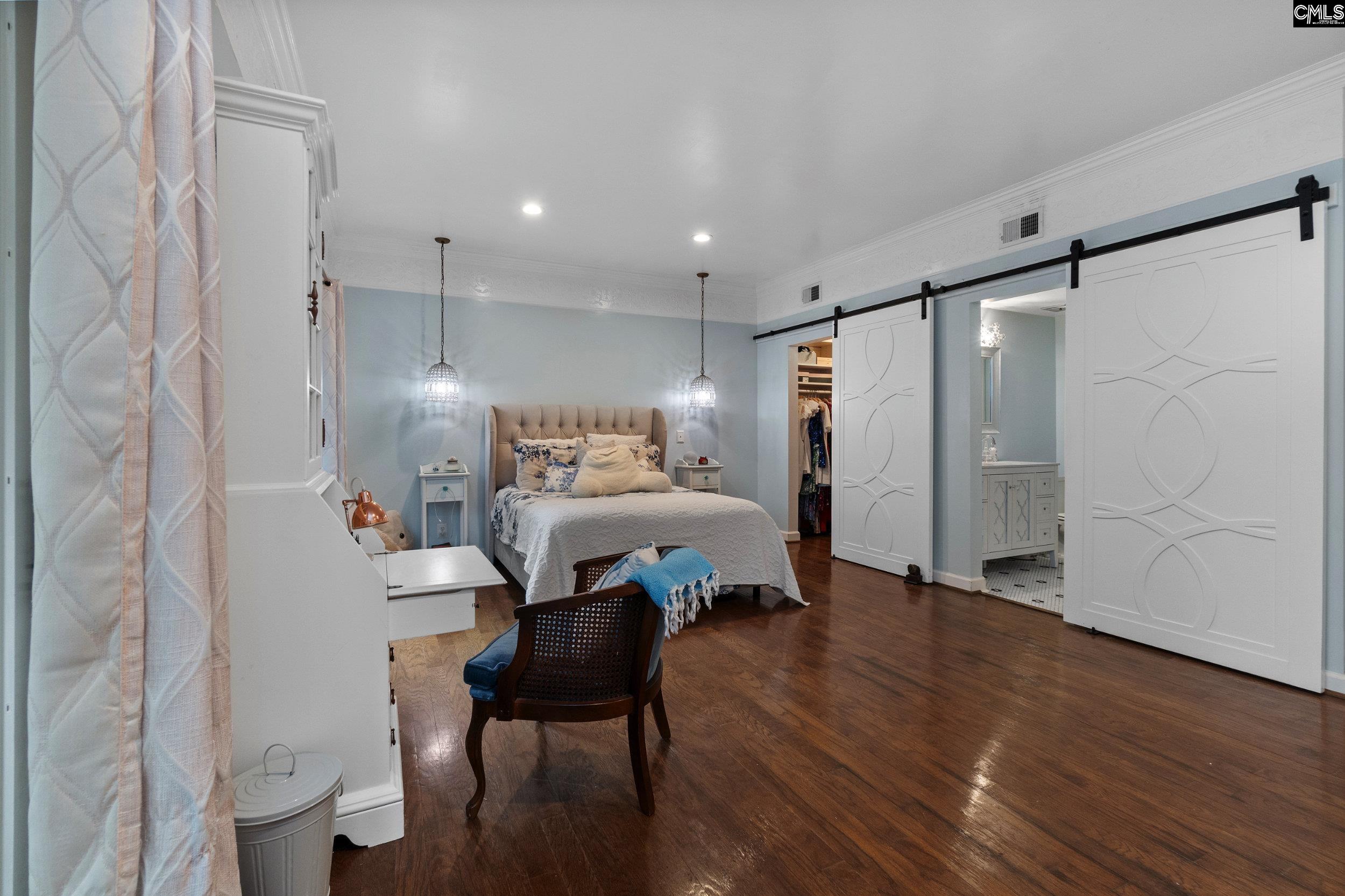 Columbia, South Carolina 29201, United States, 3 Bedrooms Bedrooms, ,4 BathroomsBathrooms,Residential,Pending,42909