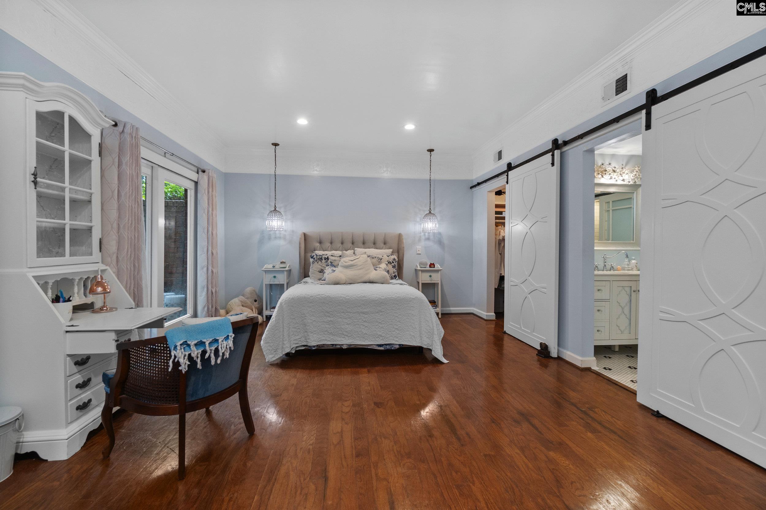 Columbia, South Carolina 29201, United States, 3 Bedrooms Bedrooms, ,4 BathroomsBathrooms,Residential,Pending,42909