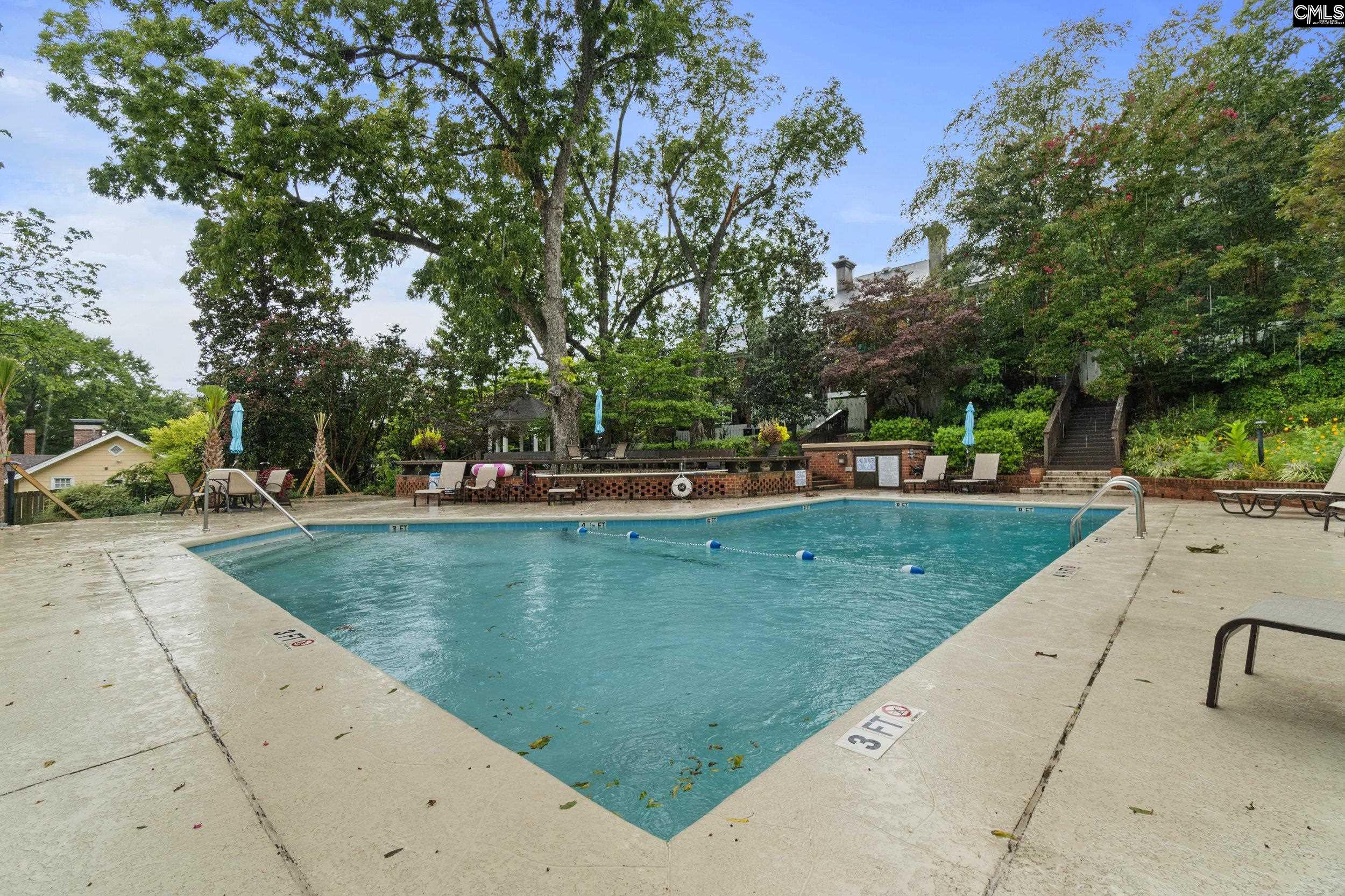 Columbia, South Carolina 29201, United States, 3 Bedrooms Bedrooms, ,4 BathroomsBathrooms,Residential,Pending,42909