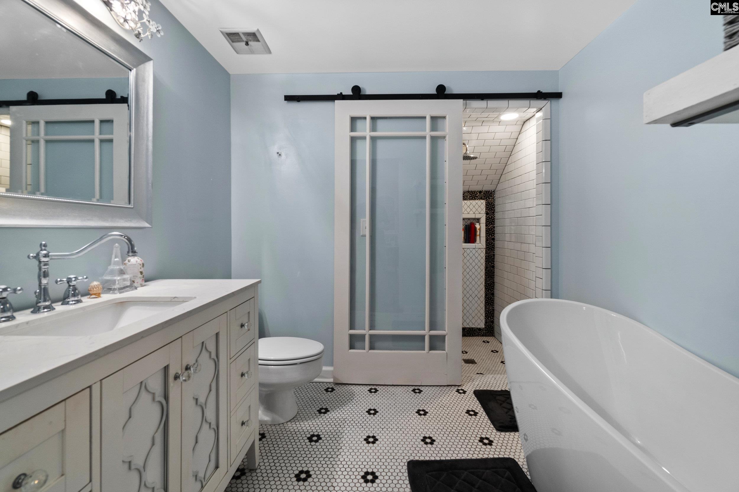 Columbia, South Carolina 29201, United States, 3 Bedrooms Bedrooms, ,4 BathroomsBathrooms,Residential,Pending,42909