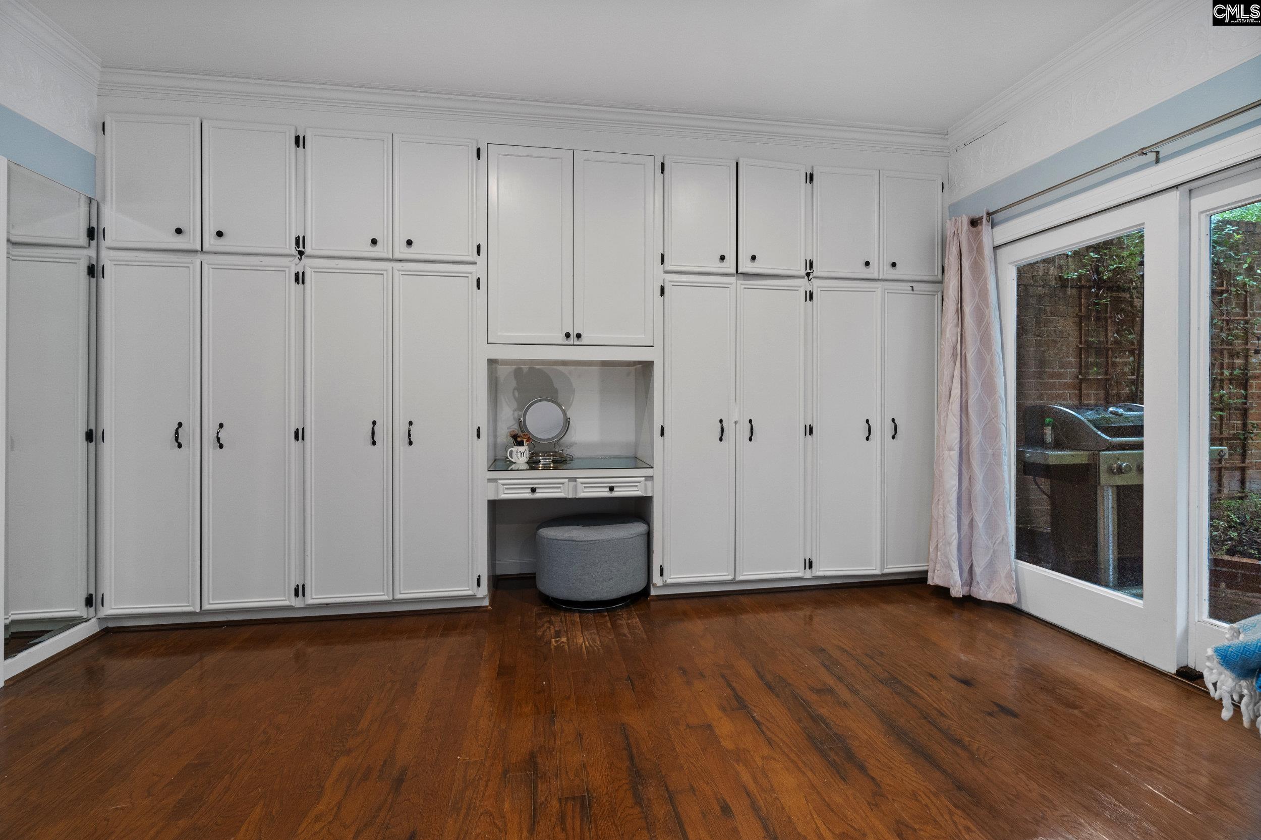 Columbia, South Carolina 29201, United States, 3 Bedrooms Bedrooms, ,4 BathroomsBathrooms,Residential,Pending,42909