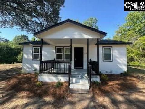 Photo of 685 JAMISON Avenue, Orangeburg, SC 29115 (MLS # 622066)