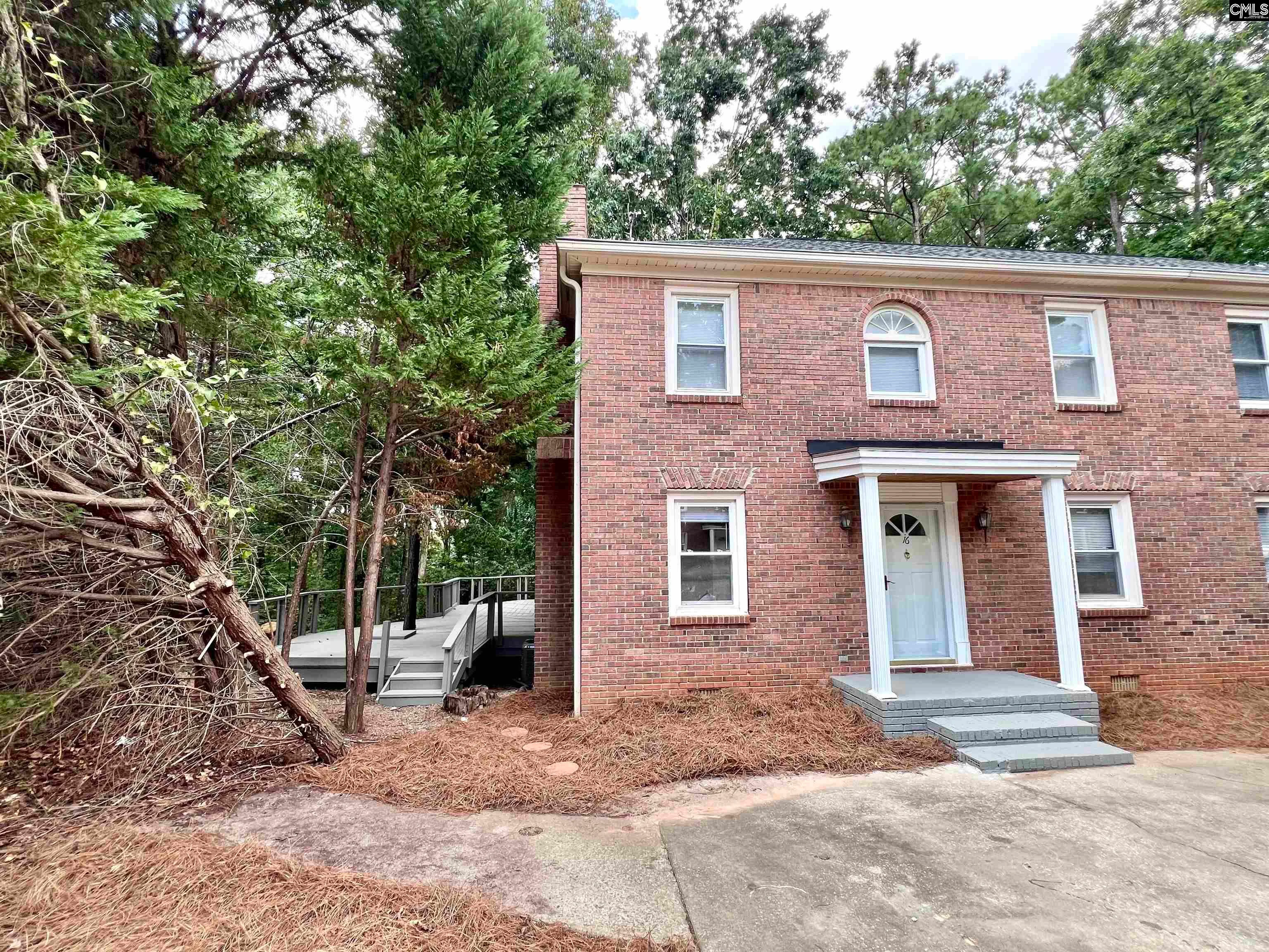 16 Crescent Lane