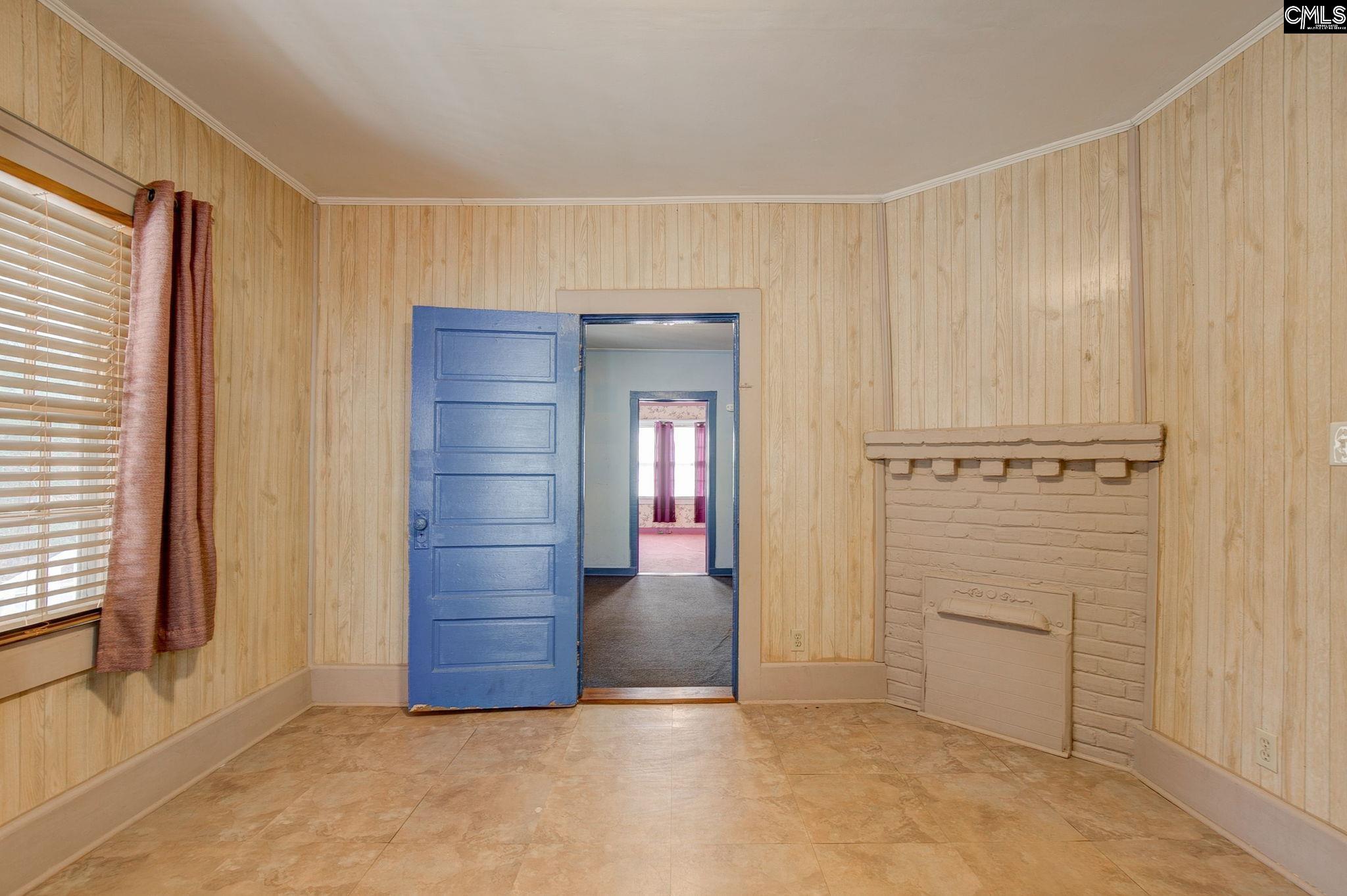 1403 Gardner Street N