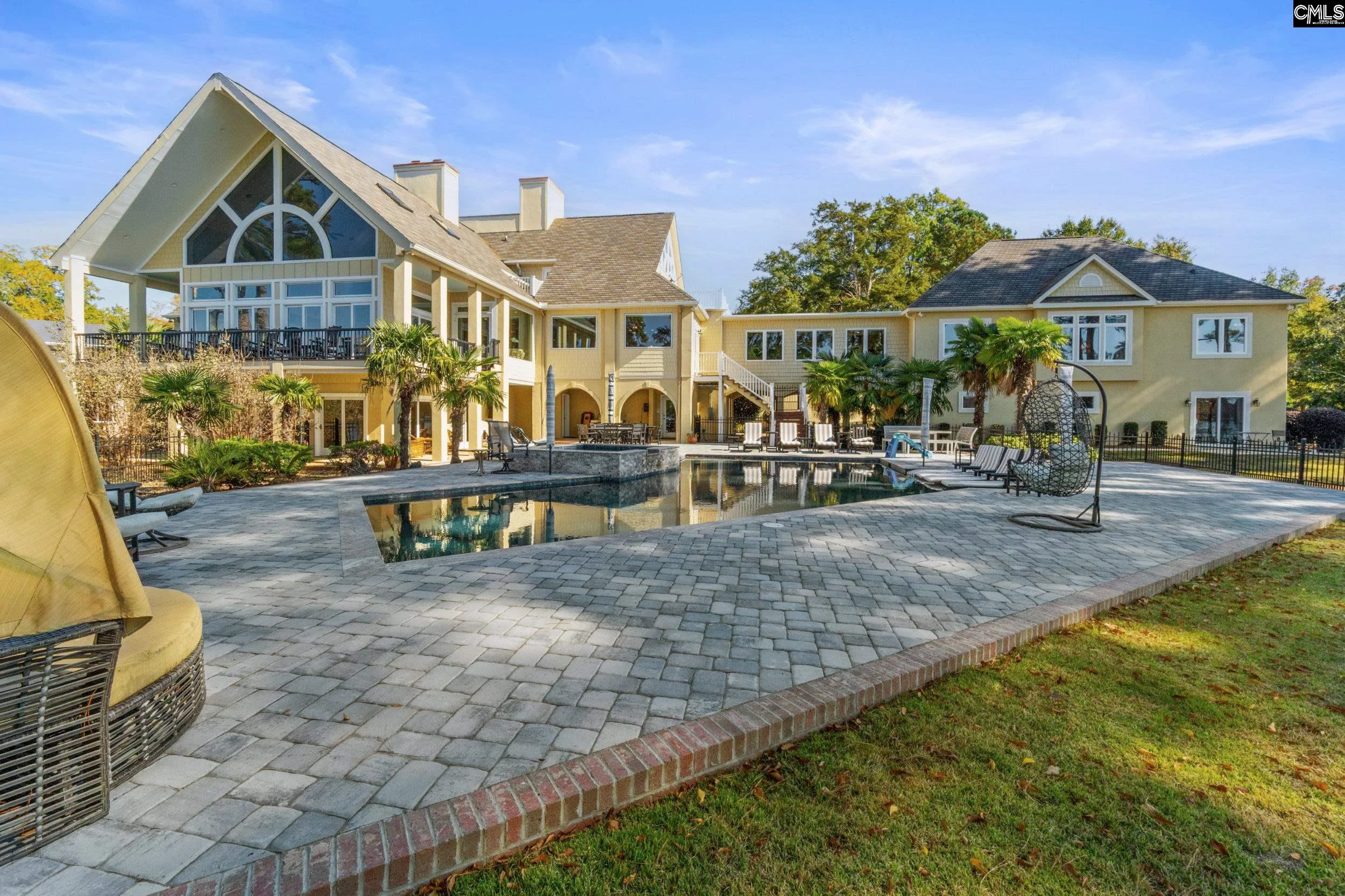 512 Stucks Point Drive