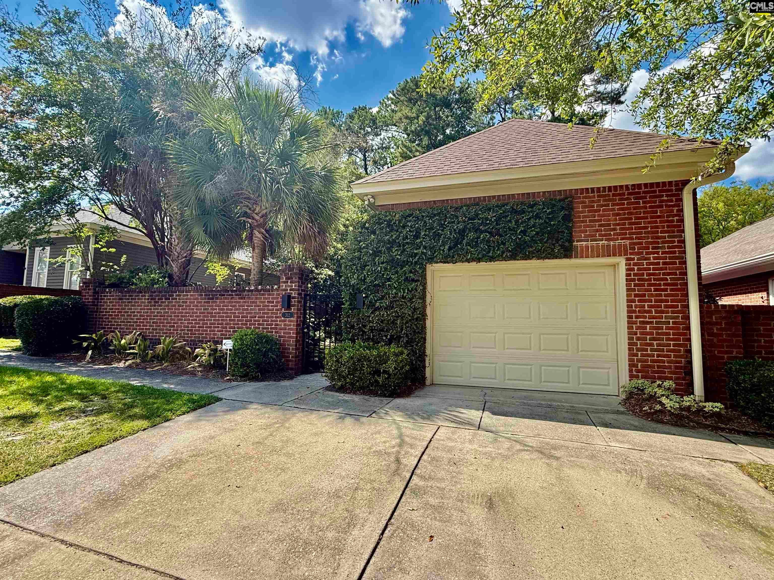 312 Bancroft Court