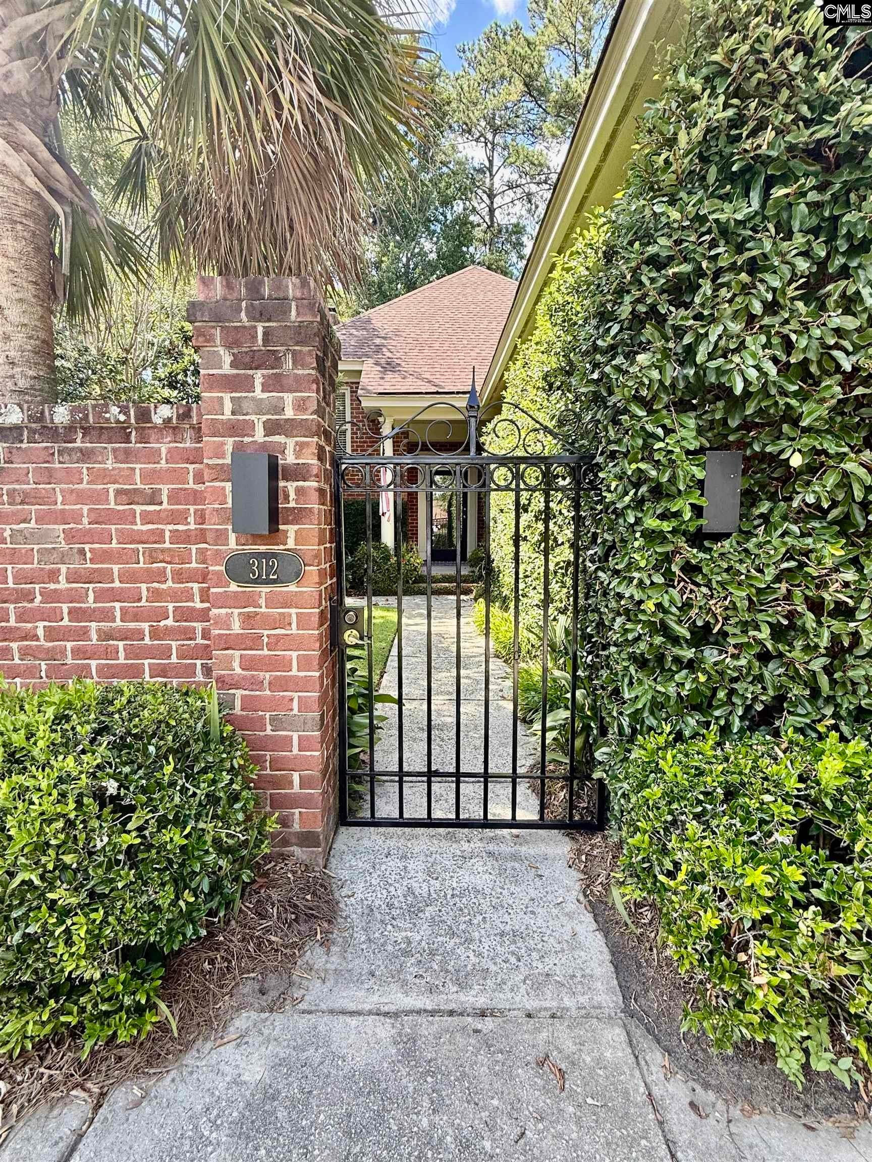 312 Bancroft Court