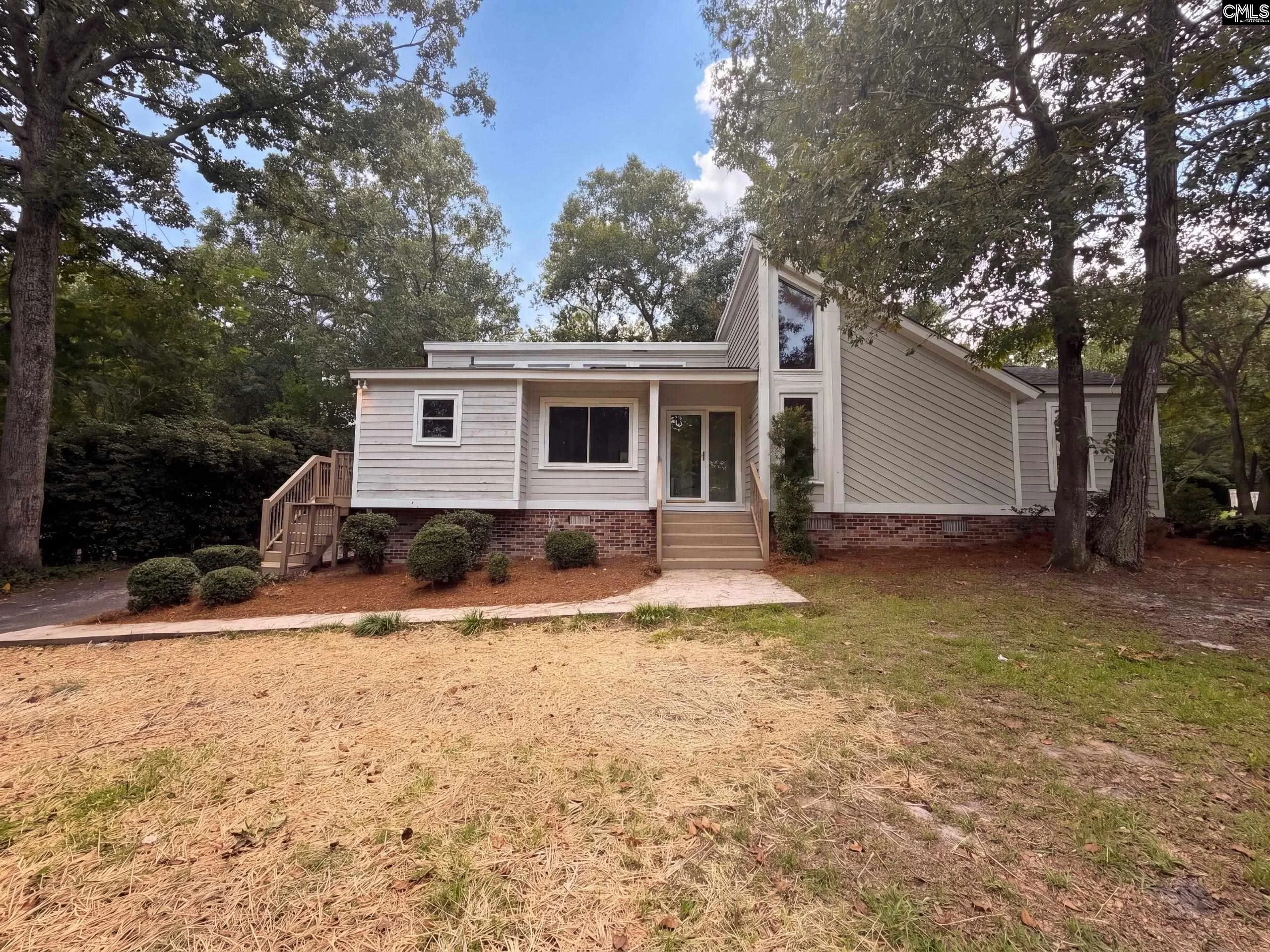 108 W Lake Drive