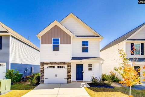 Photo of 1070 Crescent Moon Loop, Hopkins, SC 29061 (MLS # 621017)