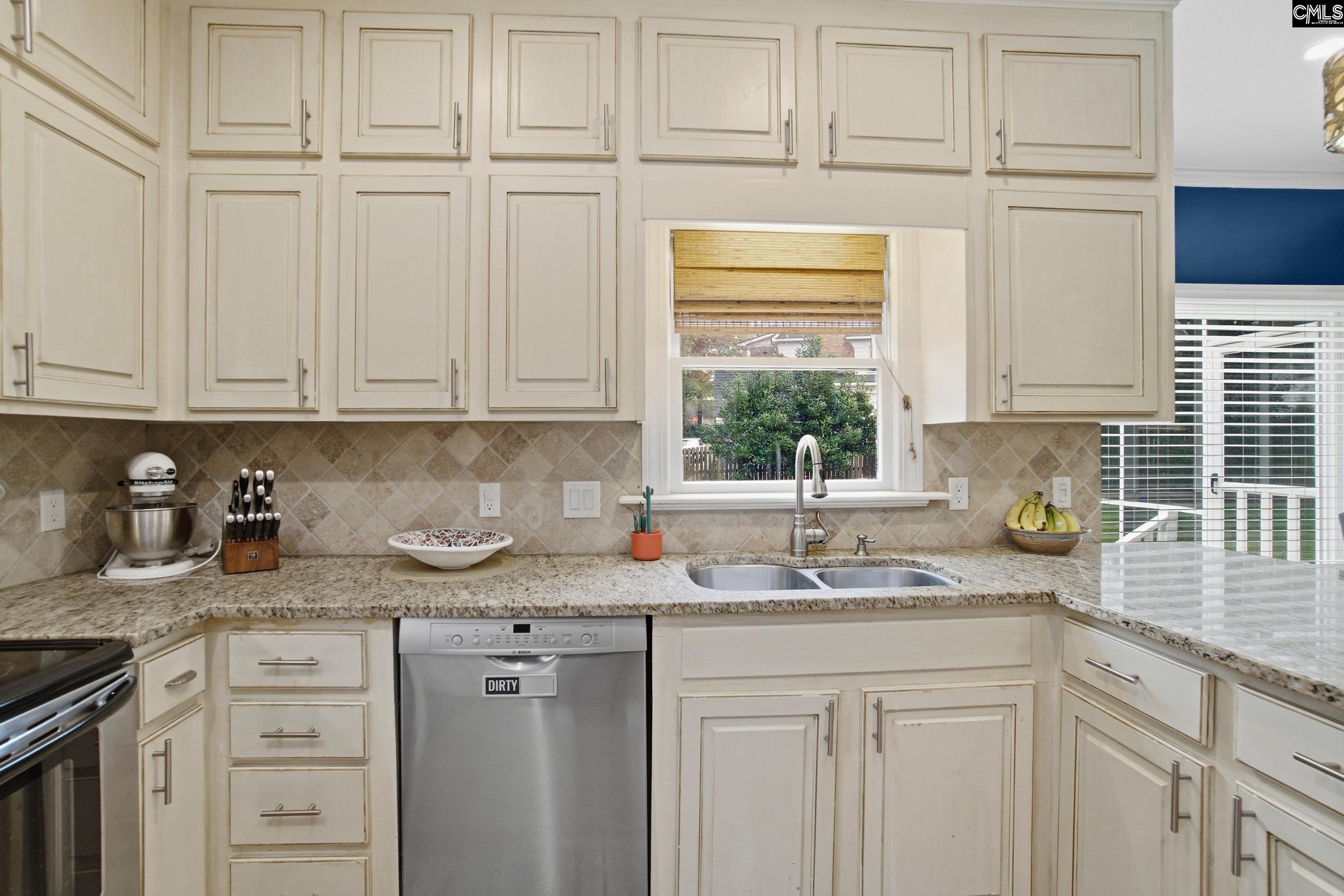 Columbia, South Carolina 29209, United States, 3 Bedrooms Bedrooms, ,3 BathroomsBathrooms,Residential,Pending,251959