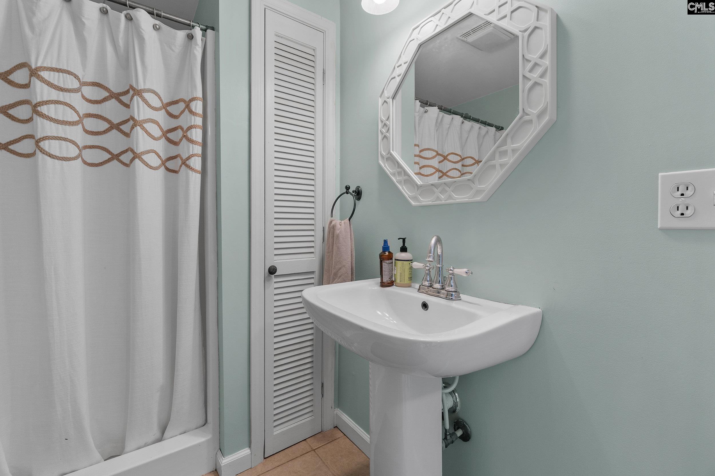 Columbia, South Carolina 29209, United States, 5 Bedrooms Bedrooms, ,5 BathroomsBathrooms,Residential,Active,135637