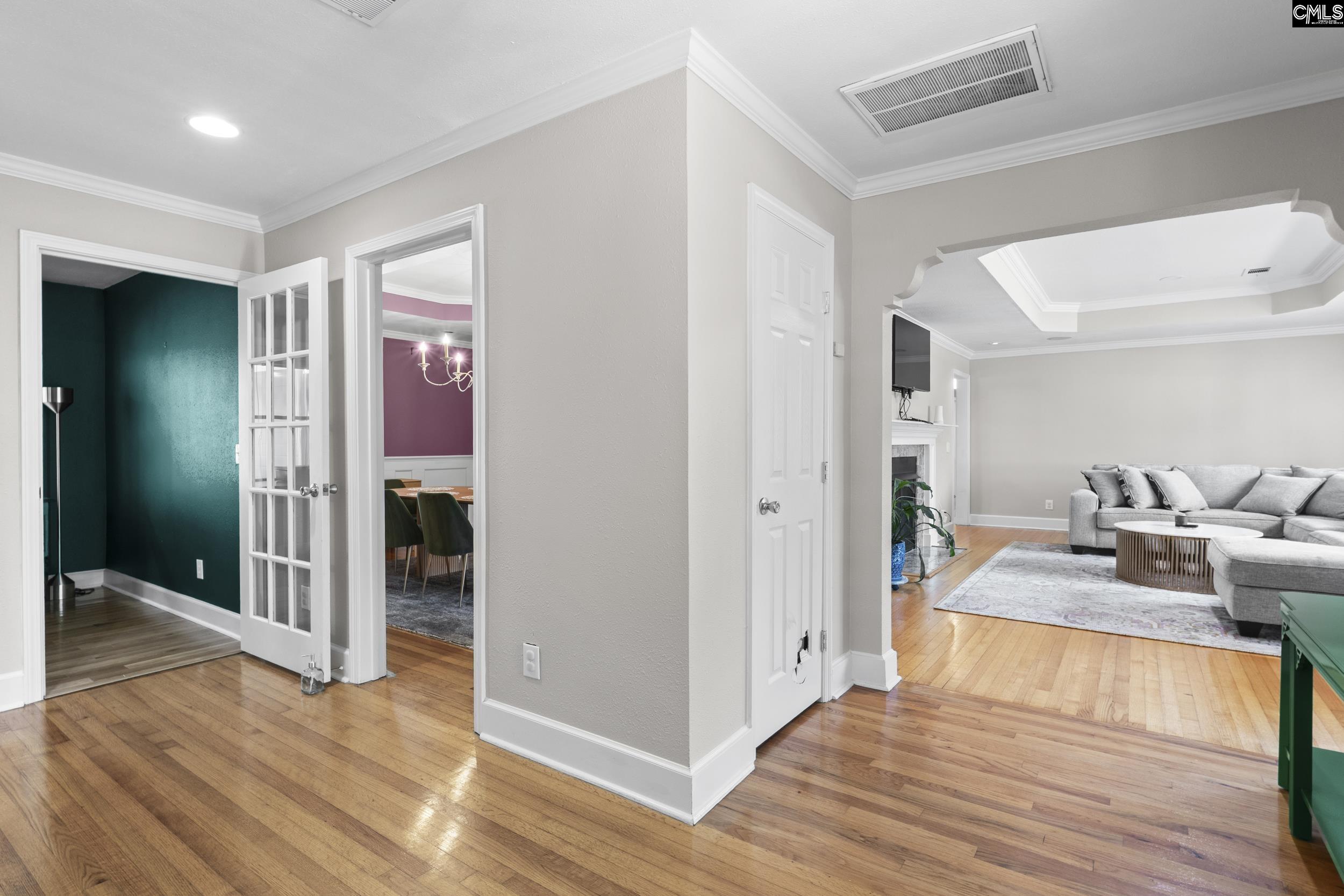 5904 Lakeshore Drive