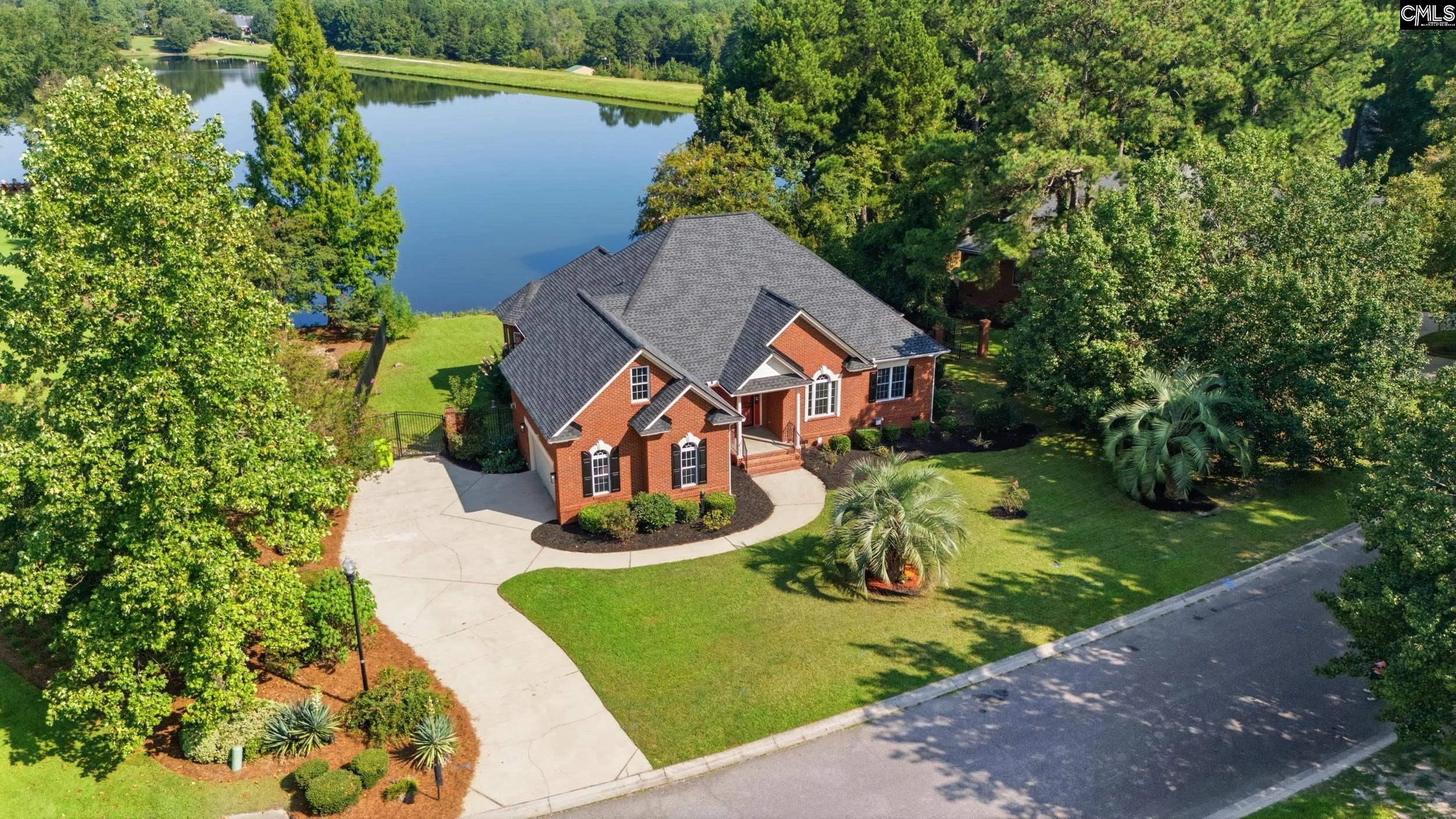 405 N Woodlake Drive