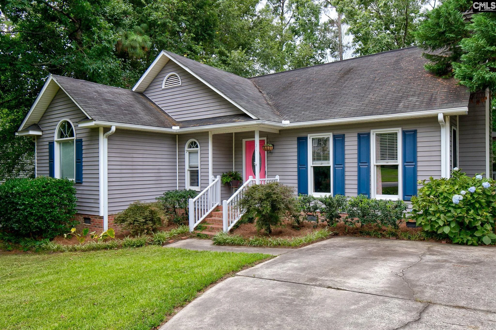 121 Foxridge Run