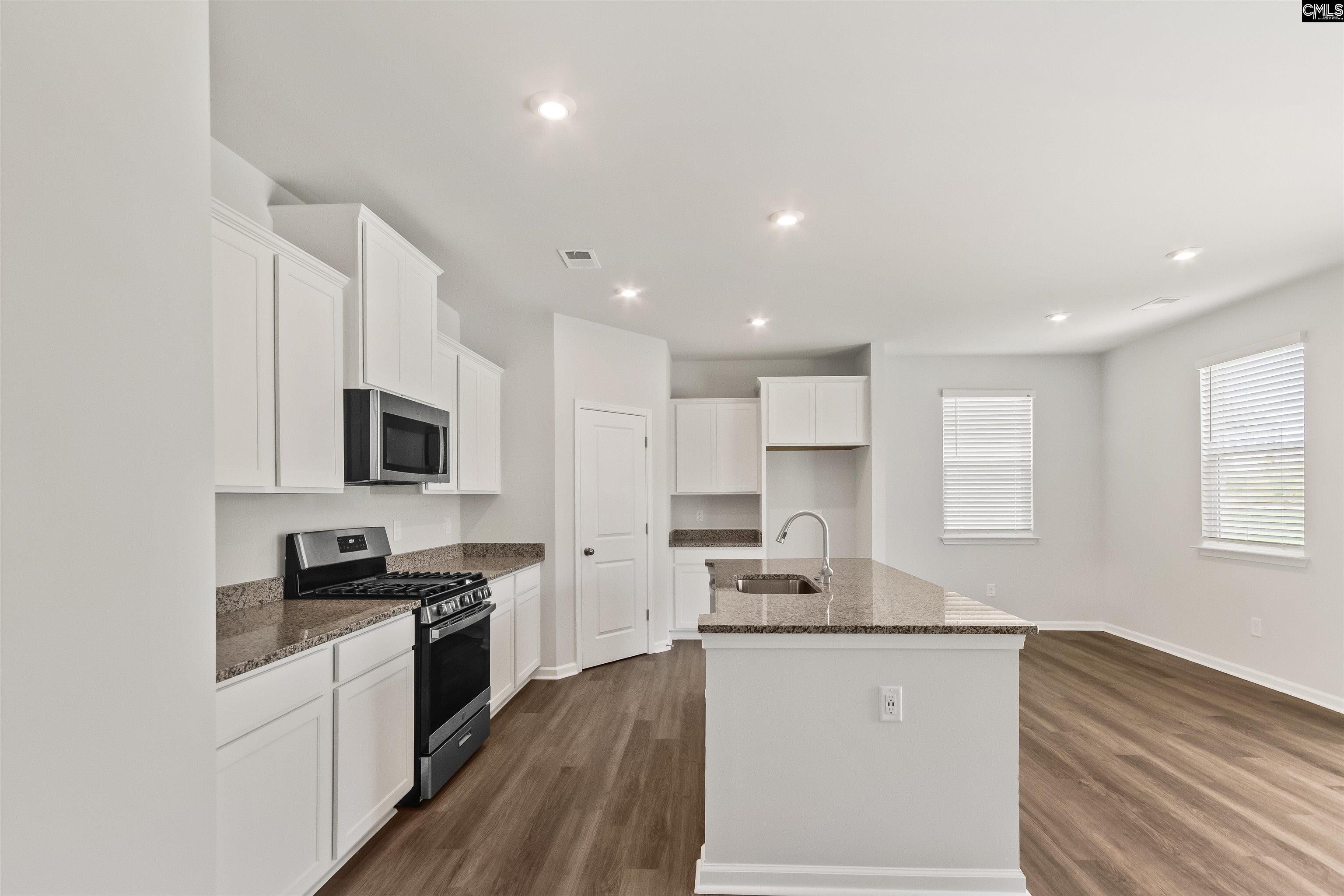 810 Huxley Lane