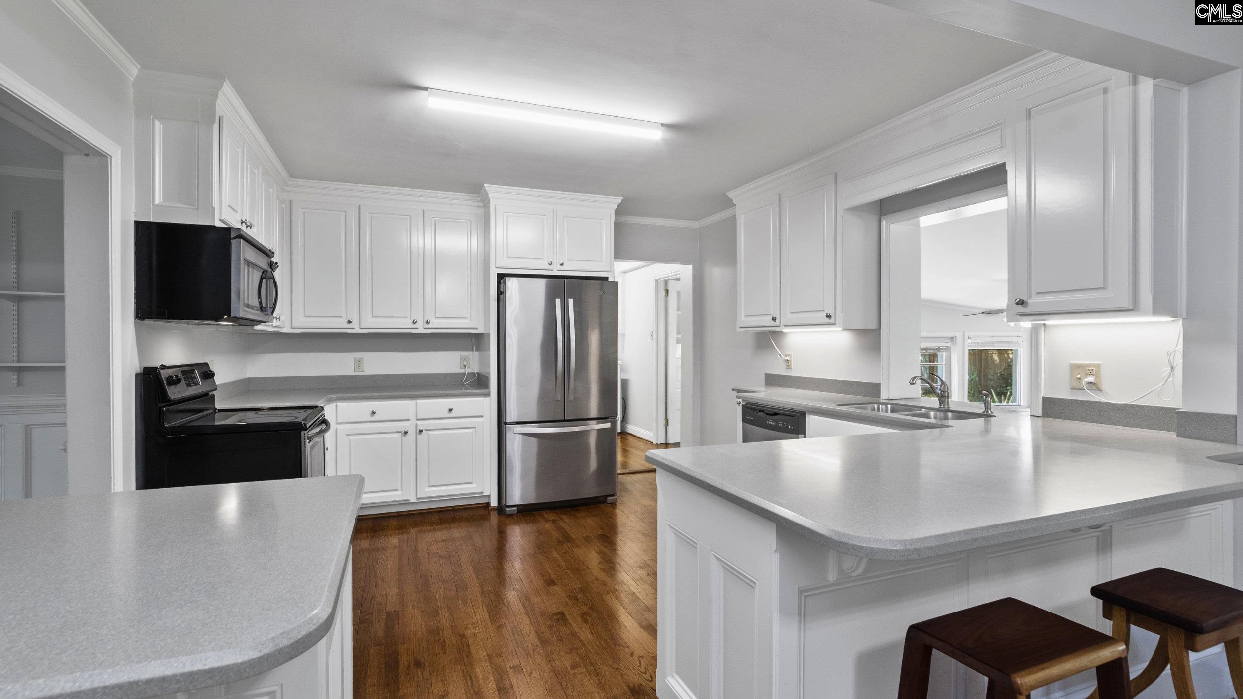 Columbia, South Carolina 29209, United States, 4 Bedrooms Bedrooms, ,3 BathroomsBathrooms,Residential,Pending,53627